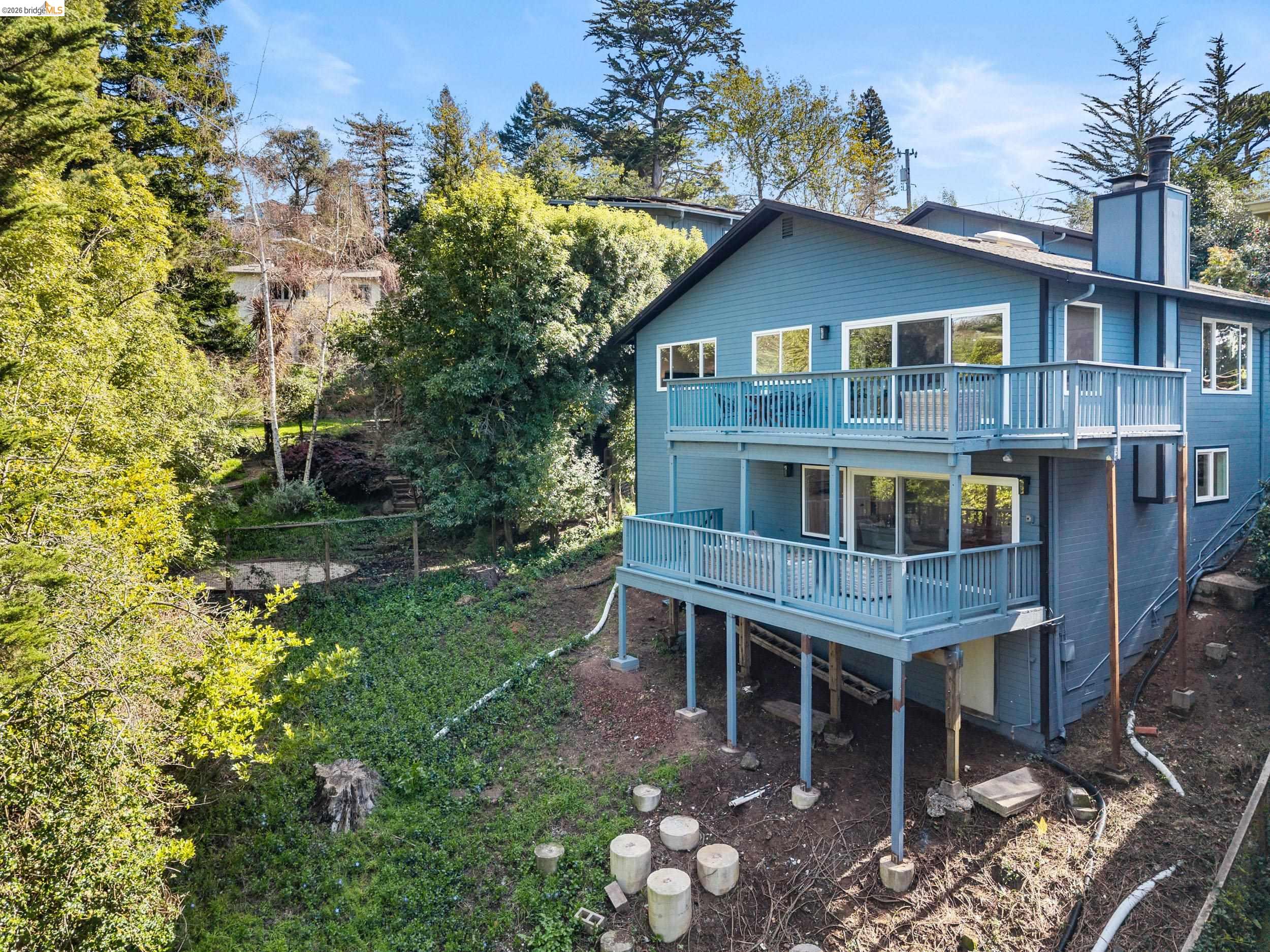 Detail Gallery Image 43 of 44 For 22 Rydal Ct, Oakland,  CA 94611 - 4 Beds | 3 Baths