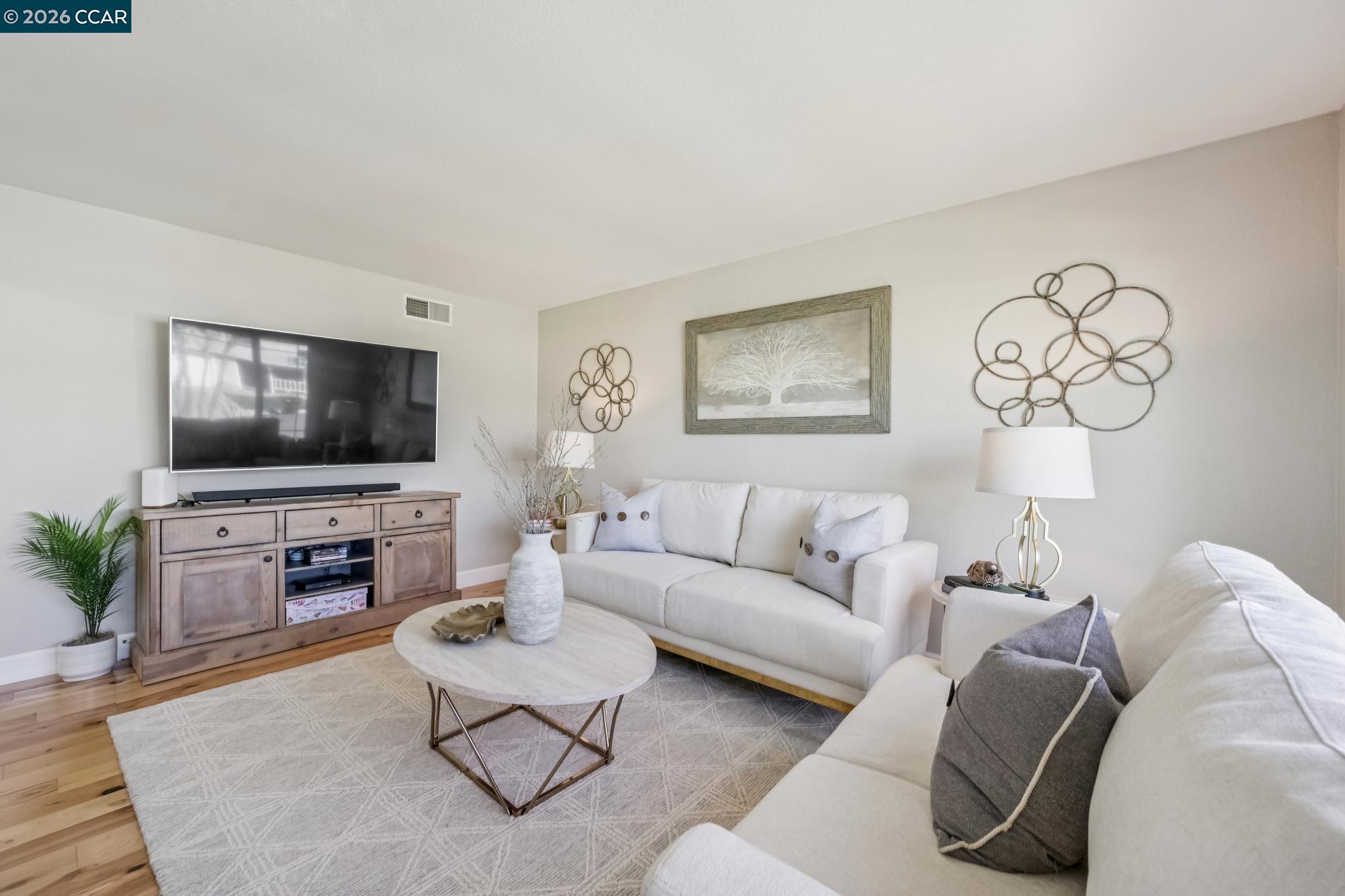 Detail Gallery Image 11 of 54 For 6172 Everglades Ct, Pleasanton,  CA 94588 - 4 Beds | 2 Baths