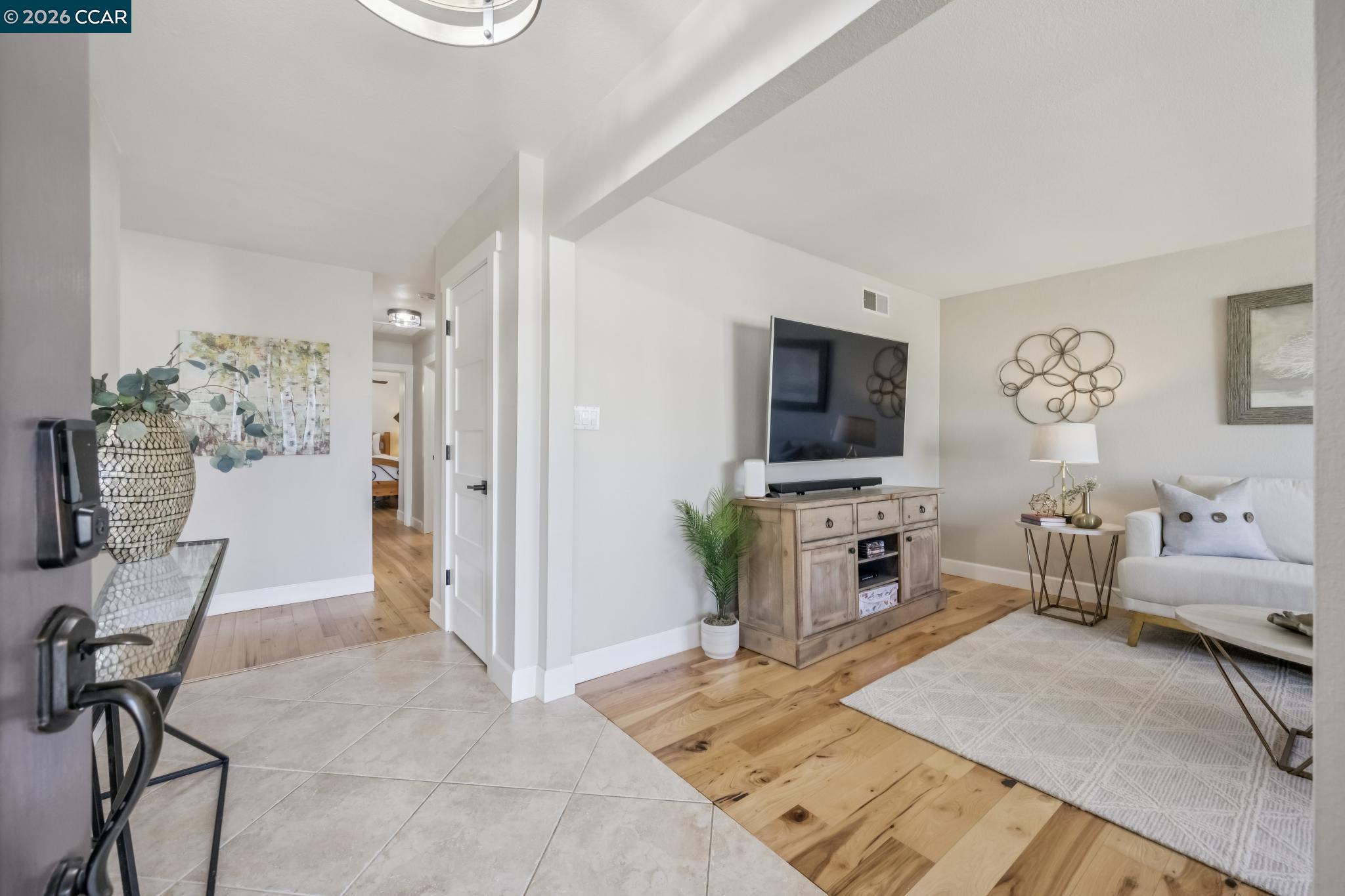 Detail Gallery Image 6 of 54 For 6172 Everglades Ct, Pleasanton,  CA 94588 - 4 Beds | 2 Baths