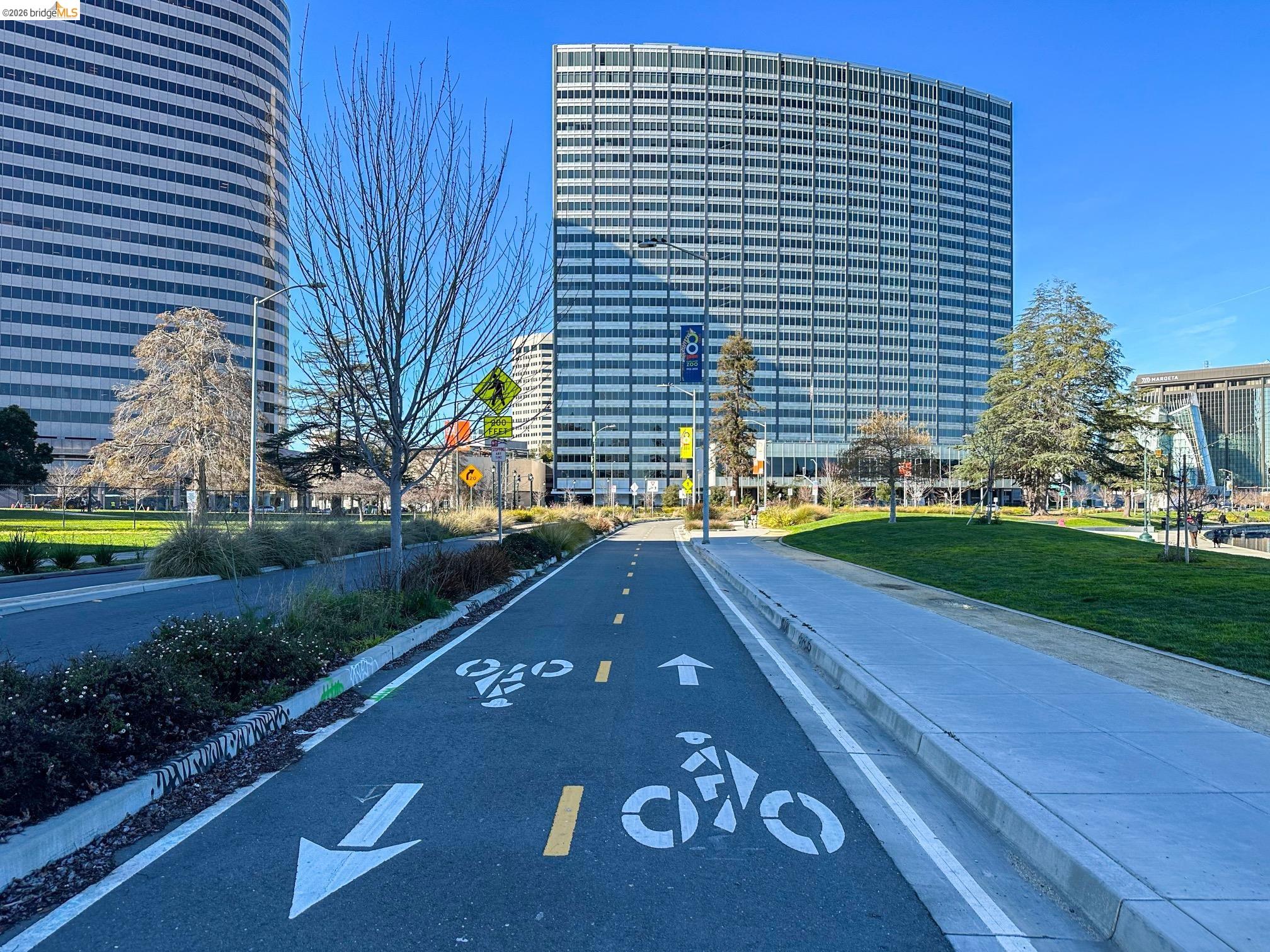 Detail Gallery Image 11 of 22 For 429 Euclid Ave, Oakland,  CA 94610 - – Beds | – Baths