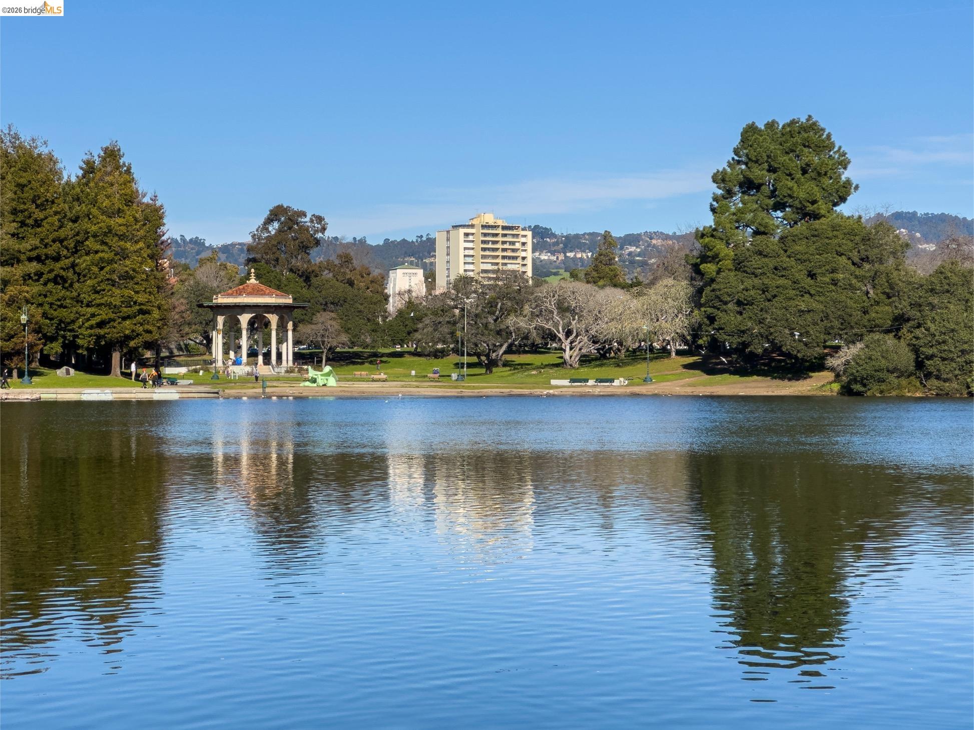 Detail Gallery Image 12 of 22 For 429 Euclid Ave, Oakland,  CA 94610 - – Beds | – Baths