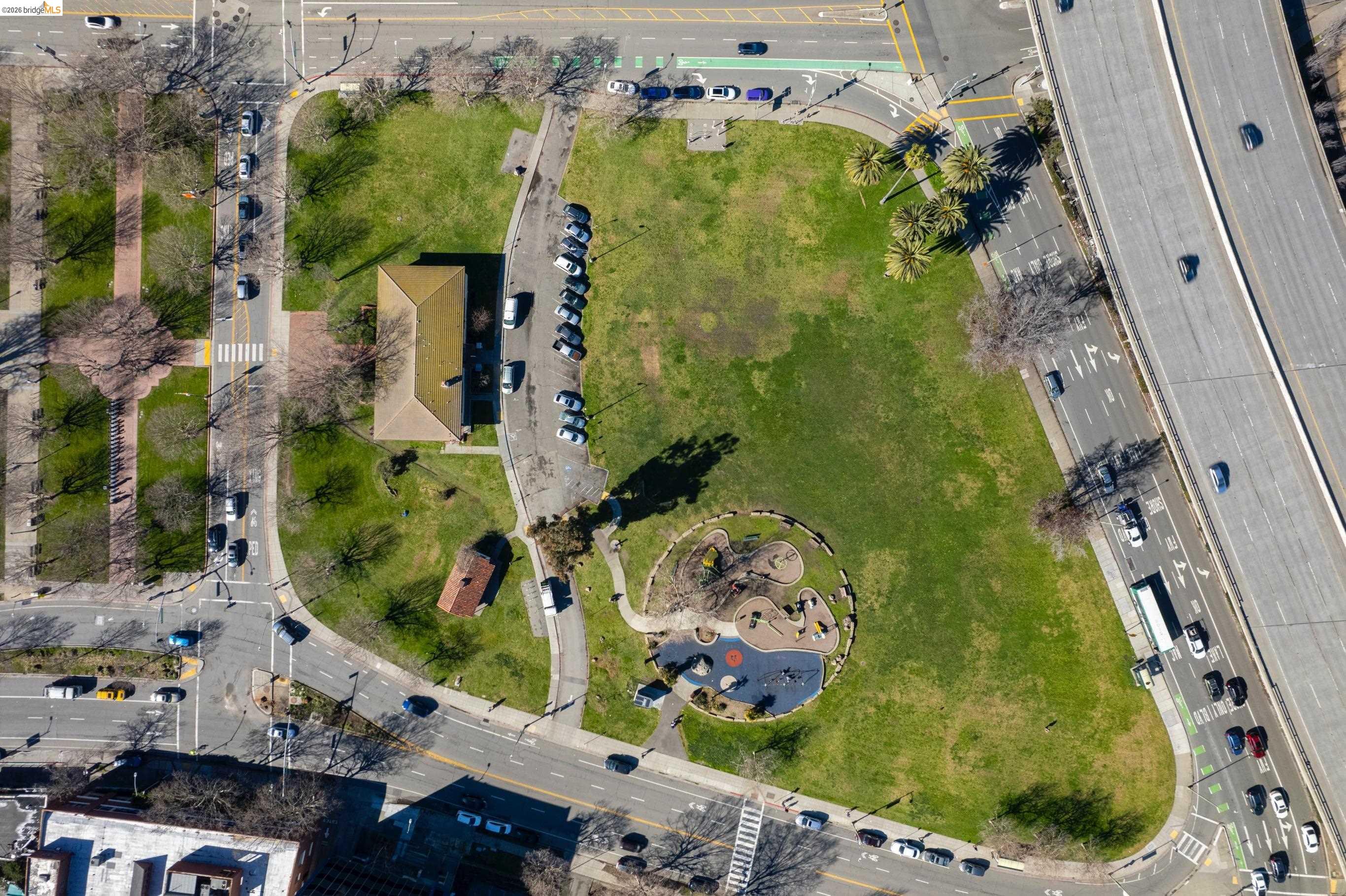 Detail Gallery Image 9 of 22 For 429 Euclid Ave, Oakland,  CA 94610 - – Beds | – Baths