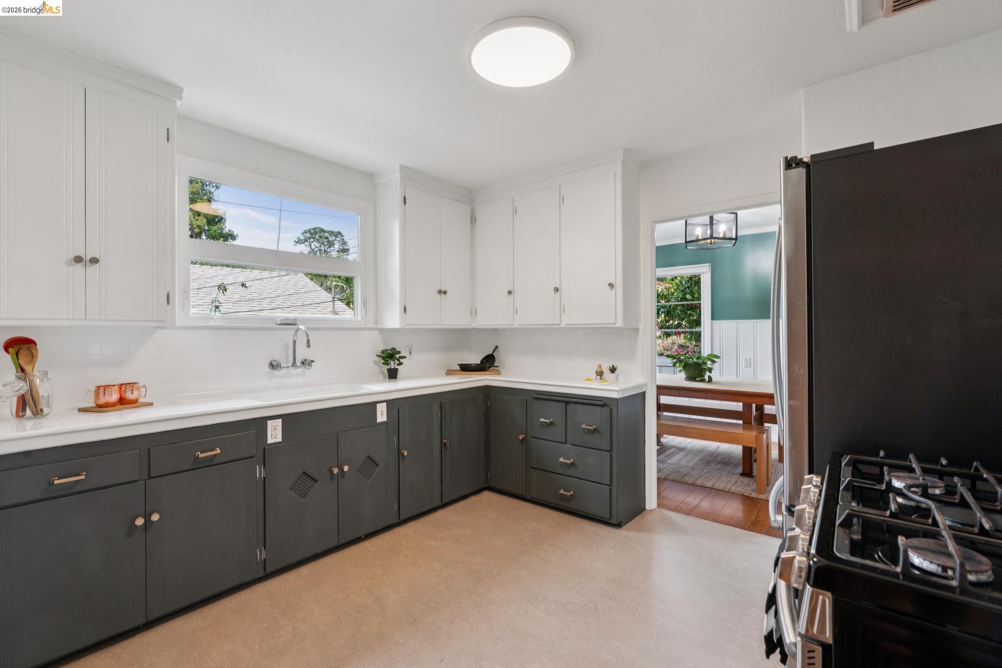 Detail Gallery Image 16 of 40 For 4651 Fair Ave, Oakland,  CA 94619 - 3 Beds | 2 Baths