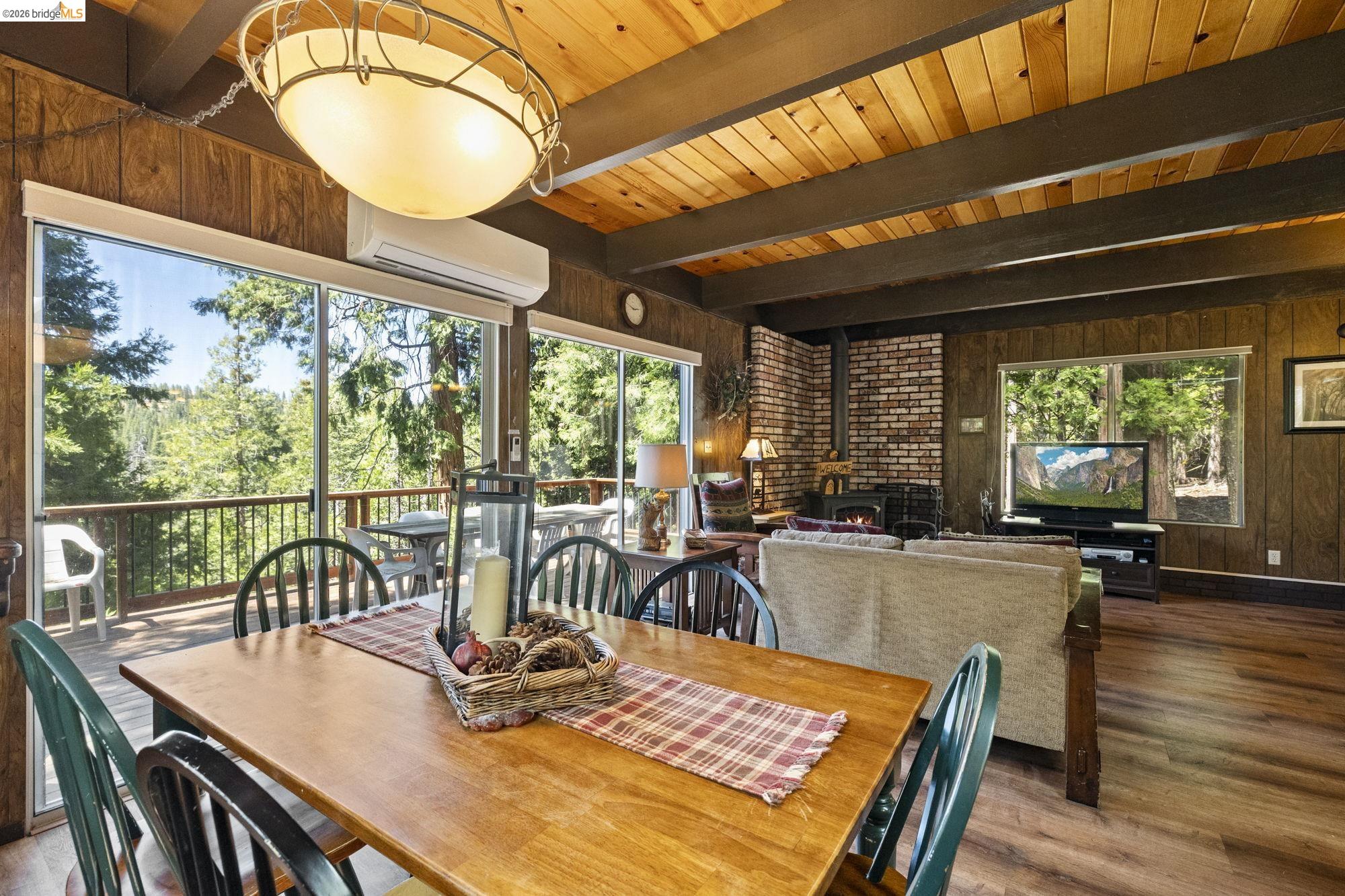 Detail Gallery Image 9 of 29 For 27086 Summerhill Drive, Strawberry,  CA 95375 - 3 Beds | 2/1 Baths