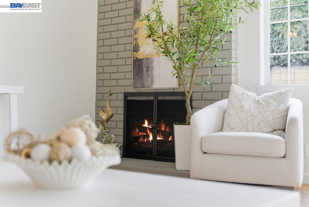 Detail Gallery Image 5 of 26 For 974 Pocatello Ave, Sunnyvale,  CA 94087 - 3 Beds | 2 Baths