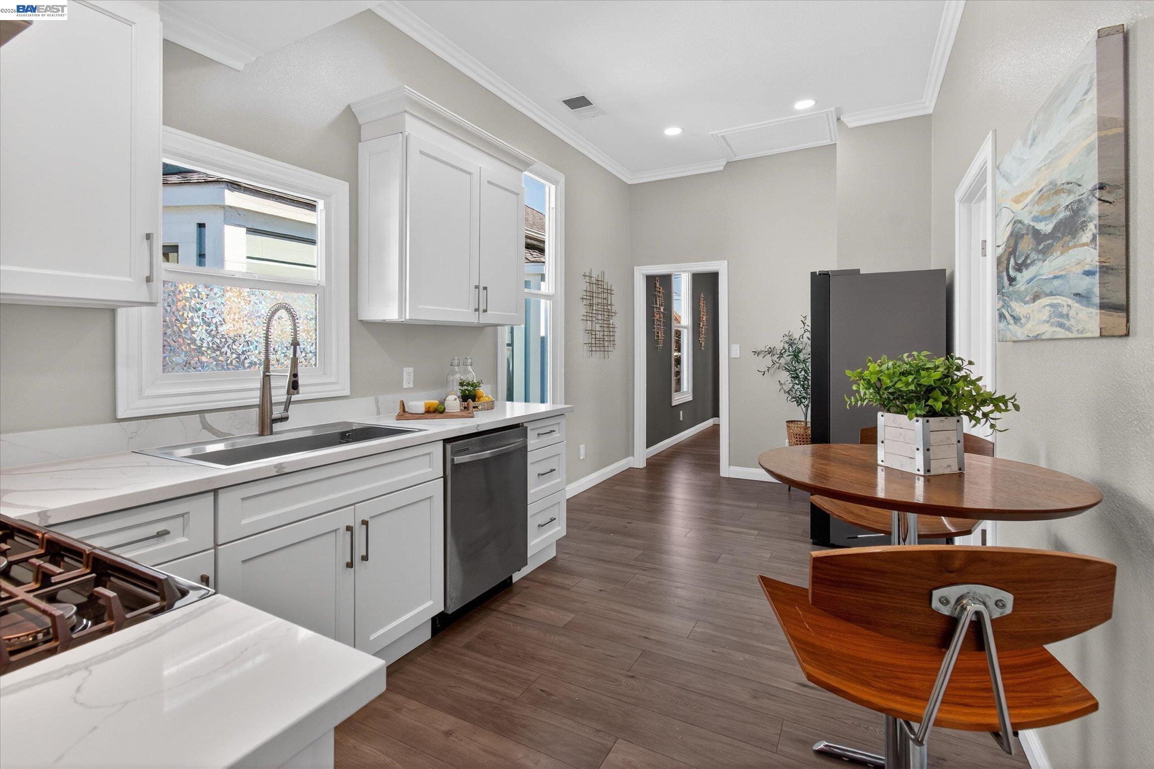 Detail Gallery Image 12 of 32 For 1813 Minturn St, Alameda,  CA 94501 - 2 Beds | 1 Baths