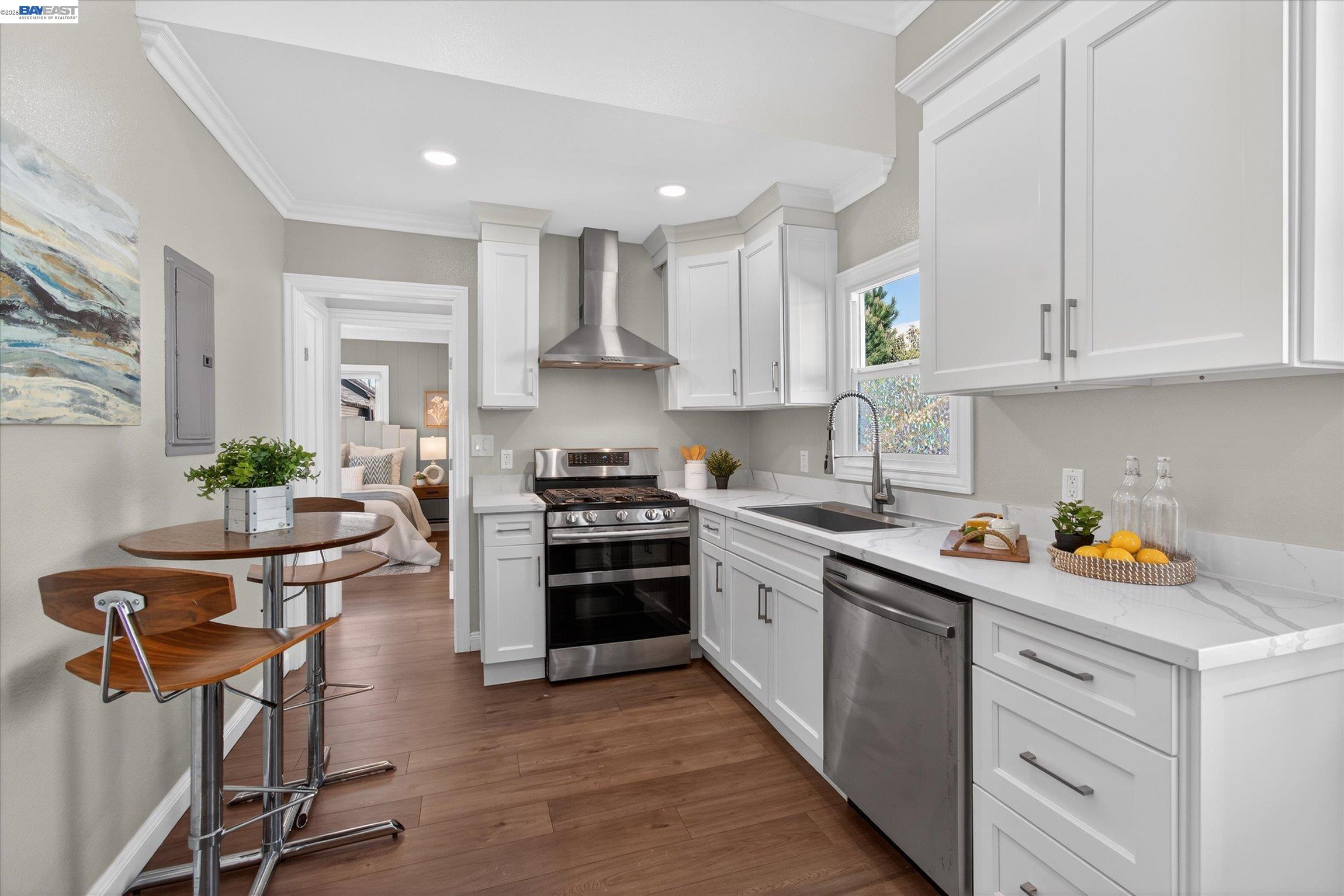 Detail Gallery Image 14 of 32 For 1813 Minturn St, Alameda,  CA 94501 - 2 Beds | 1 Baths