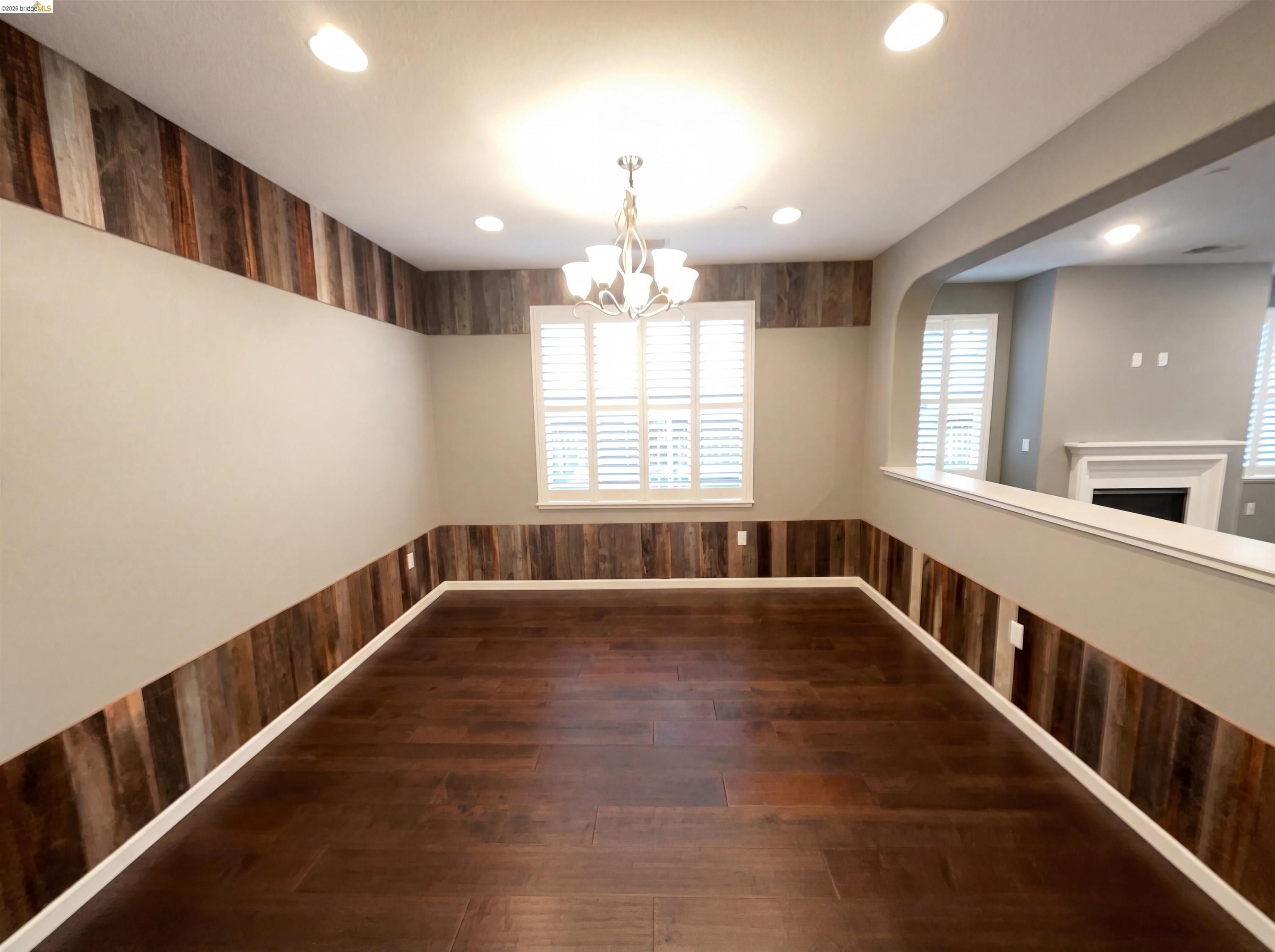 Detail Gallery Image 11 of 29 For 8581 Pinehollow Cir, Discovery Bay,  CA 94505 - 5 Beds | 3 Baths