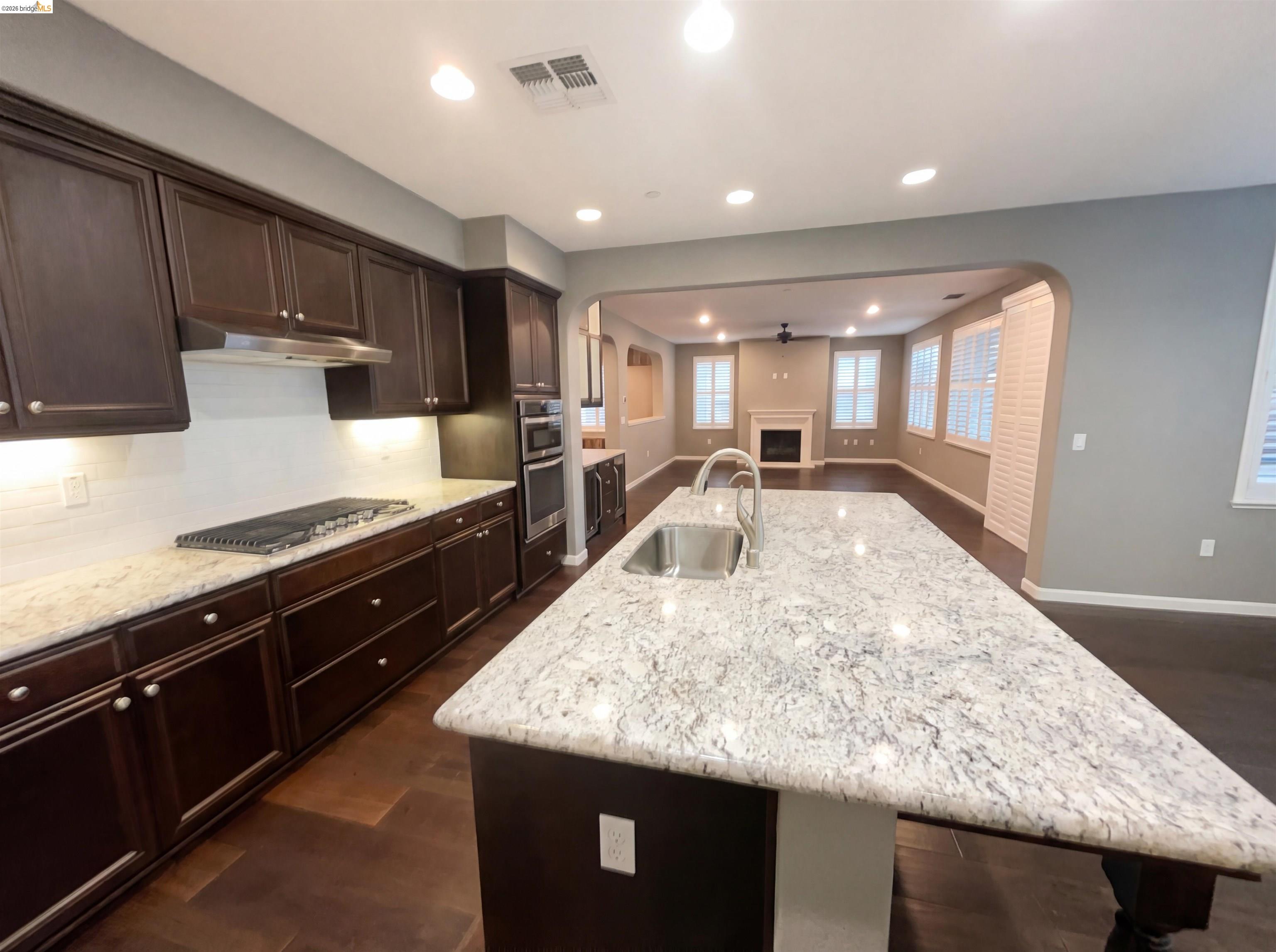 Detail Gallery Image 14 of 29 For 8581 Pinehollow Cir, Discovery Bay,  CA 94505 - 5 Beds | 3 Baths