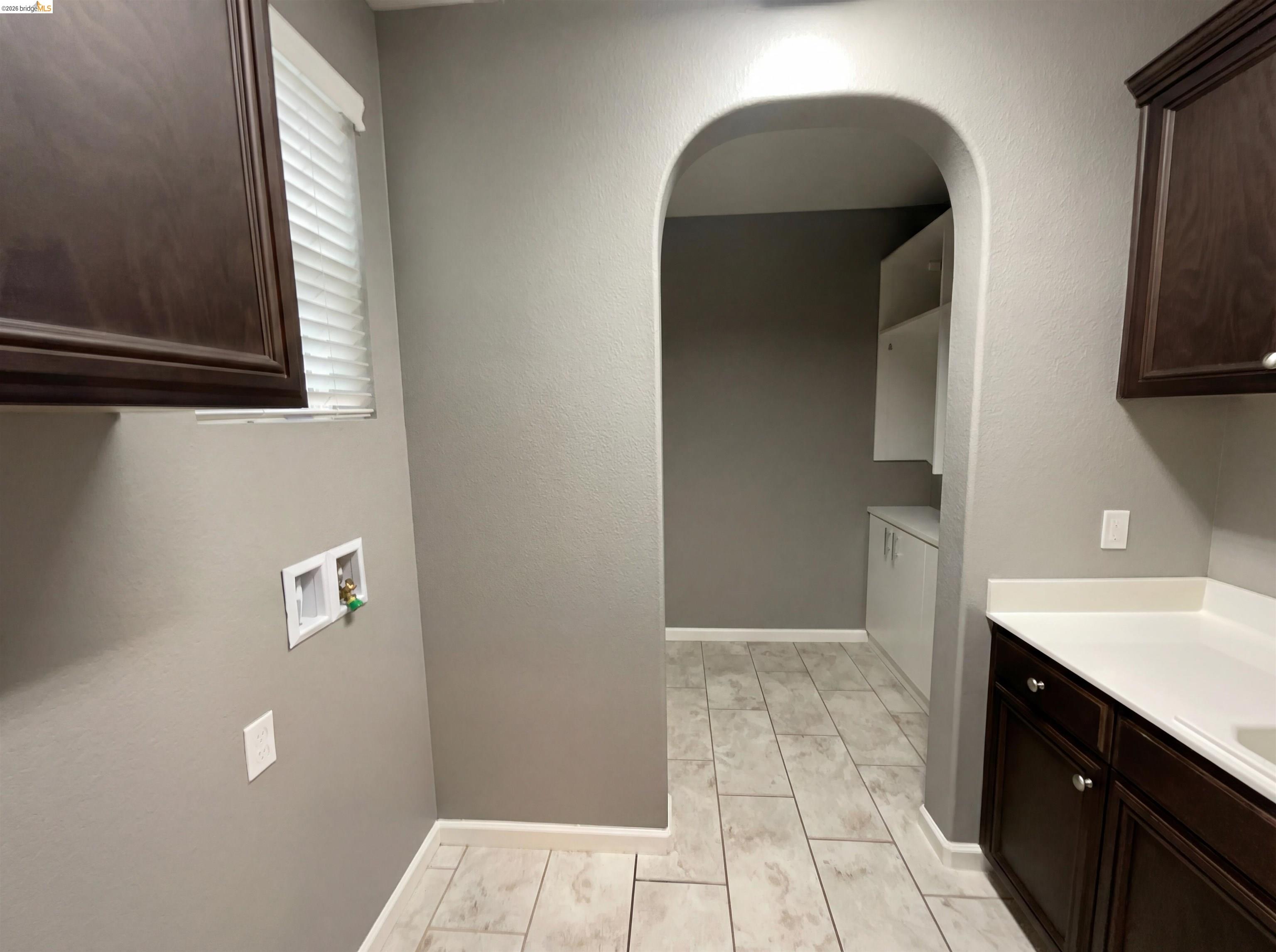 Detail Gallery Image 27 of 29 For 8581 Pinehollow Cir, Discovery Bay,  CA 94505 - 5 Beds | 3 Baths