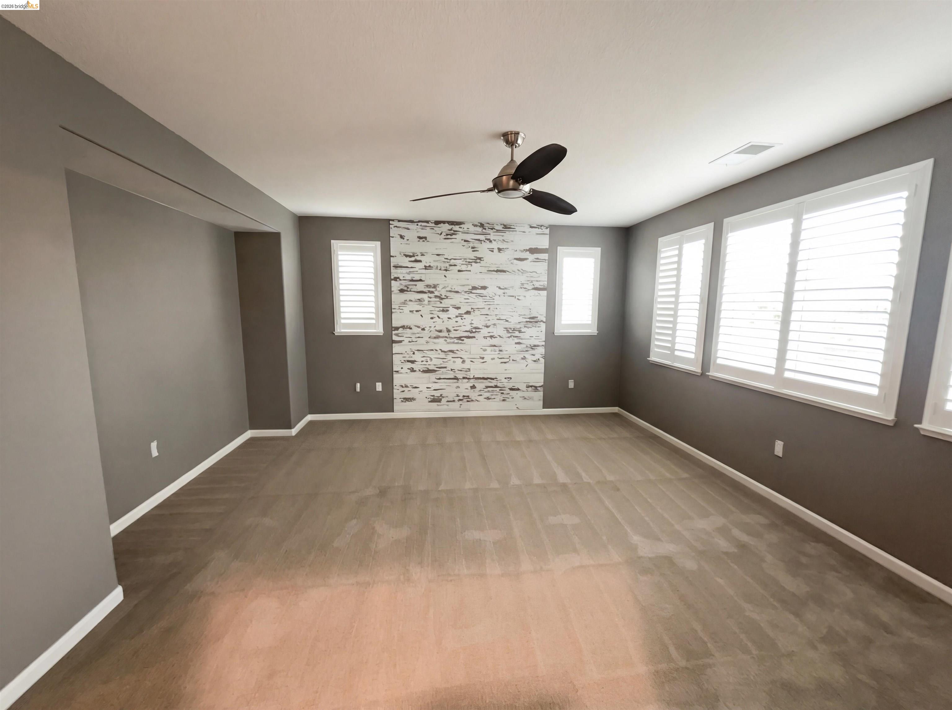 Detail Gallery Image 4 of 29 For 8581 Pinehollow Cir, Discovery Bay,  CA 94505 - 5 Beds | 3 Baths