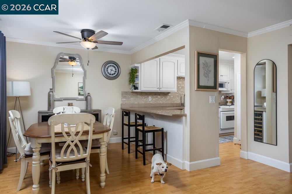Detail Gallery Image 6 of 24 For 1762 Holland Cir, Walnut Creek,  CA 94597 - 2 Beds | 2/1 Baths