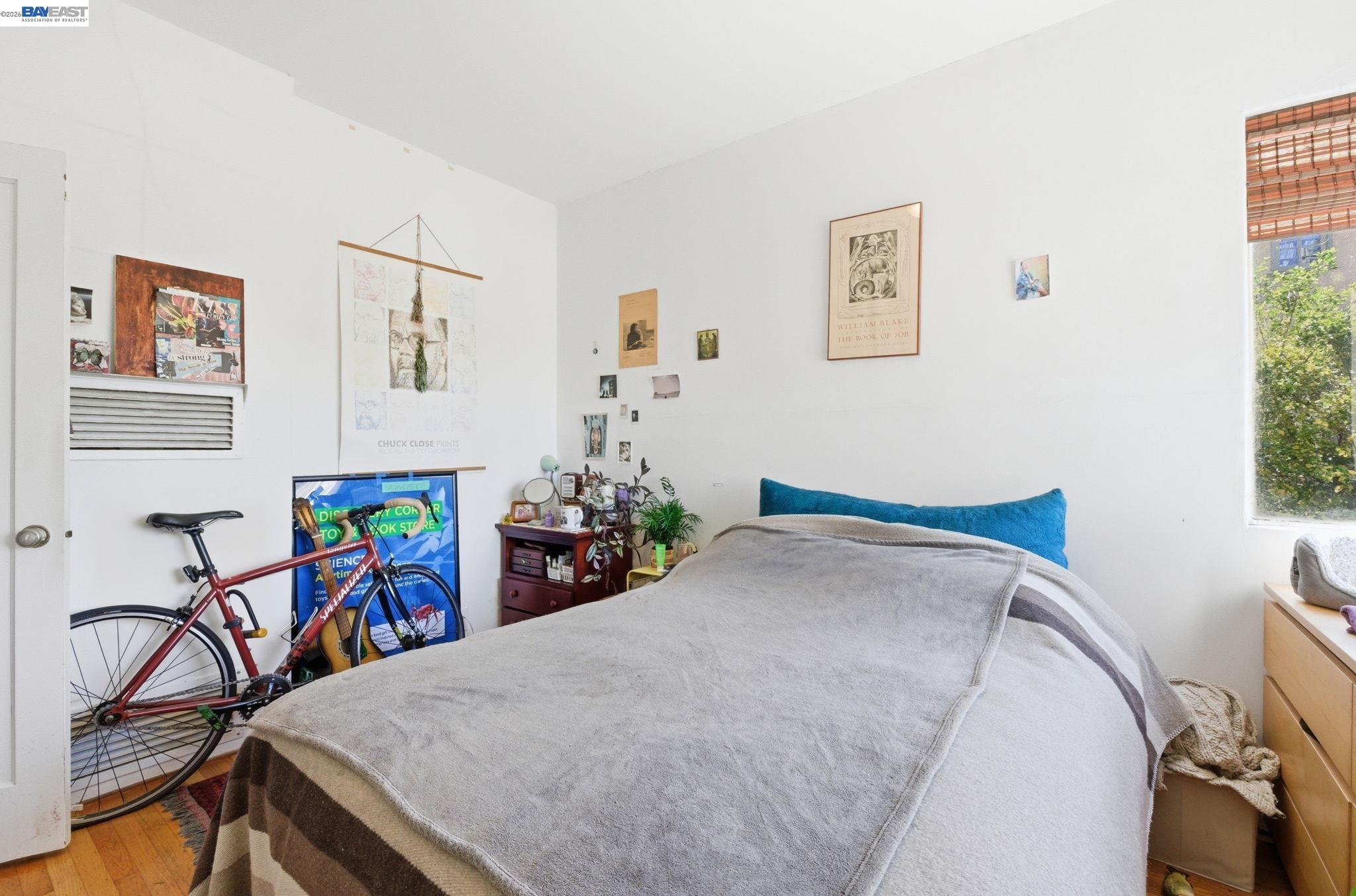 Detail Gallery Image 18 of 34 For 1682 Oxford St, Berkeley,  CA 94709 - – Beds | – Baths