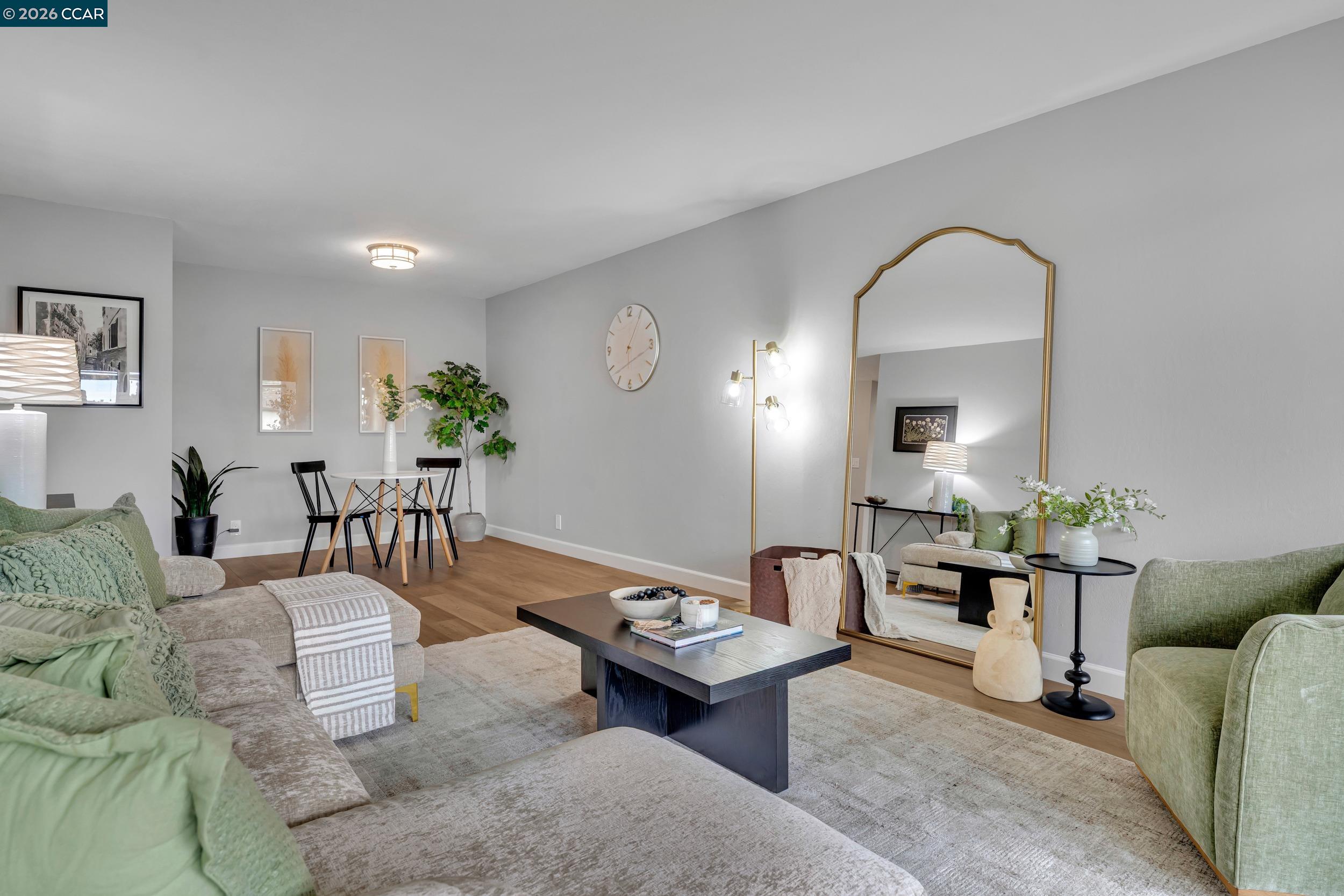 Photo #2: 41124979 Listing: Photo #2