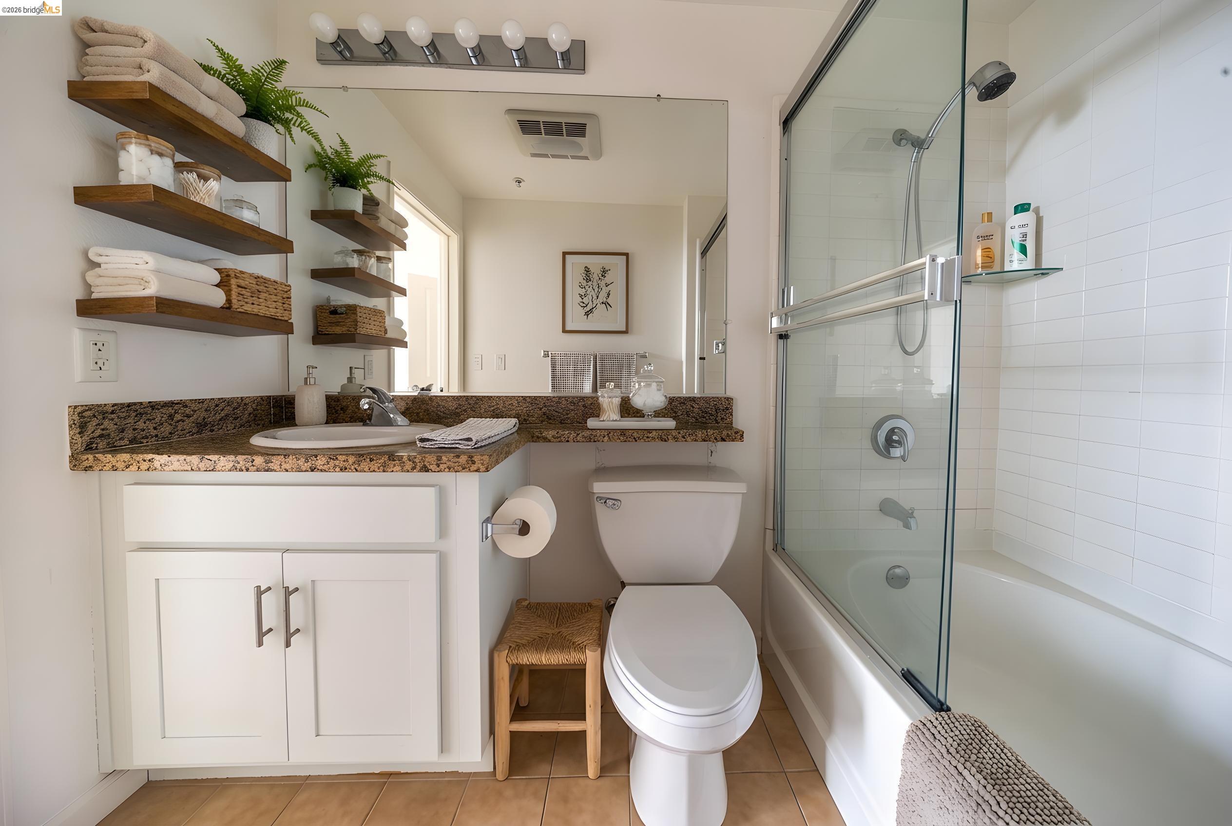 Detail Gallery Image 9 of 10 For 301 Crescent Ct #3307,  San Francisco,  CA 94134 - 2 Beds | 2 Baths