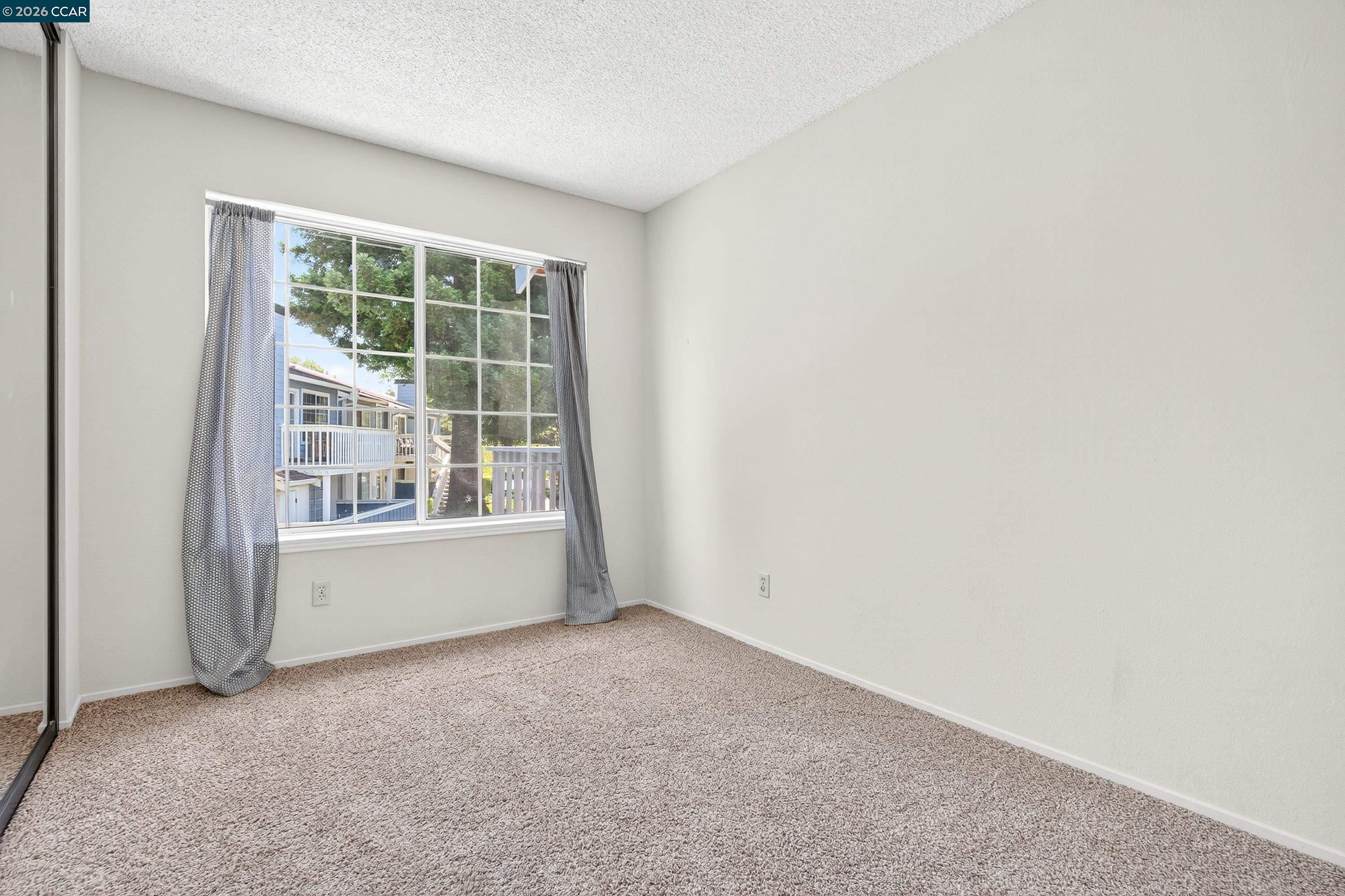 Photo #32: 41124984 Listing: Photo #32