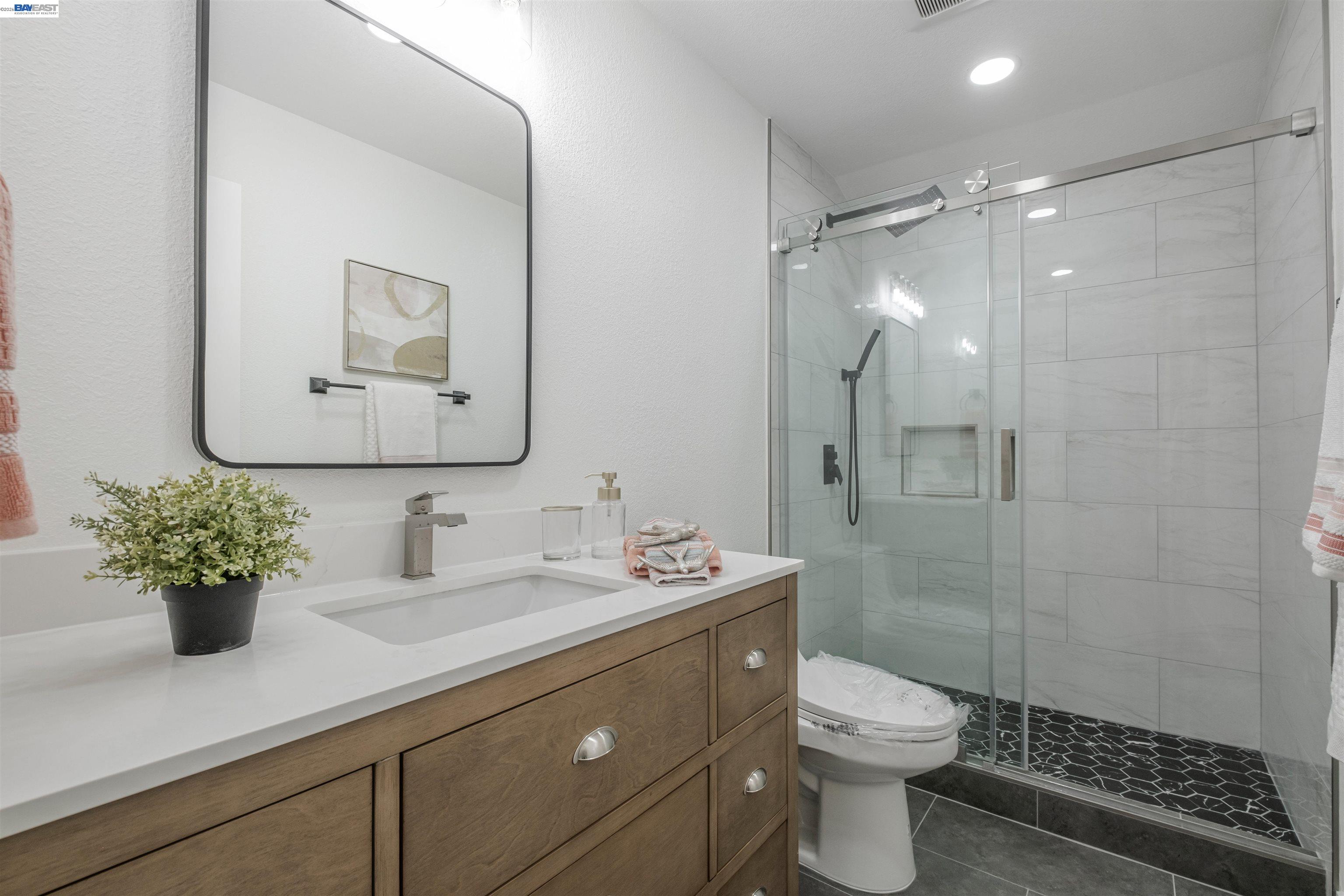 Detail Gallery Image 17 of 26 For 34858 Starling Dr, Union City,  CA 94587 - 4 Beds | 3 Baths