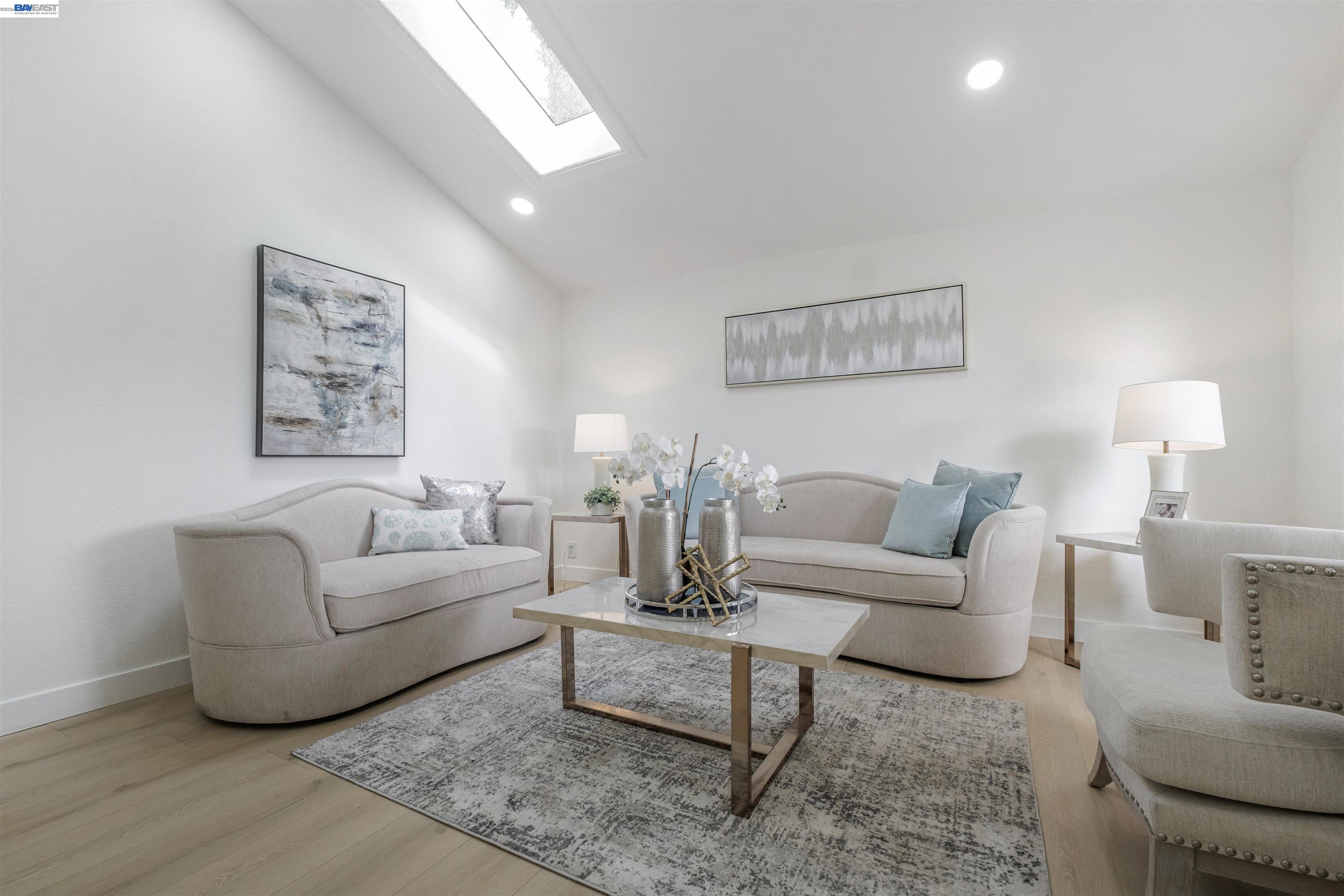 Detail Gallery Image 4 of 26 For 34858 Starling Dr, Union City,  CA 94587 - 4 Beds | 3 Baths