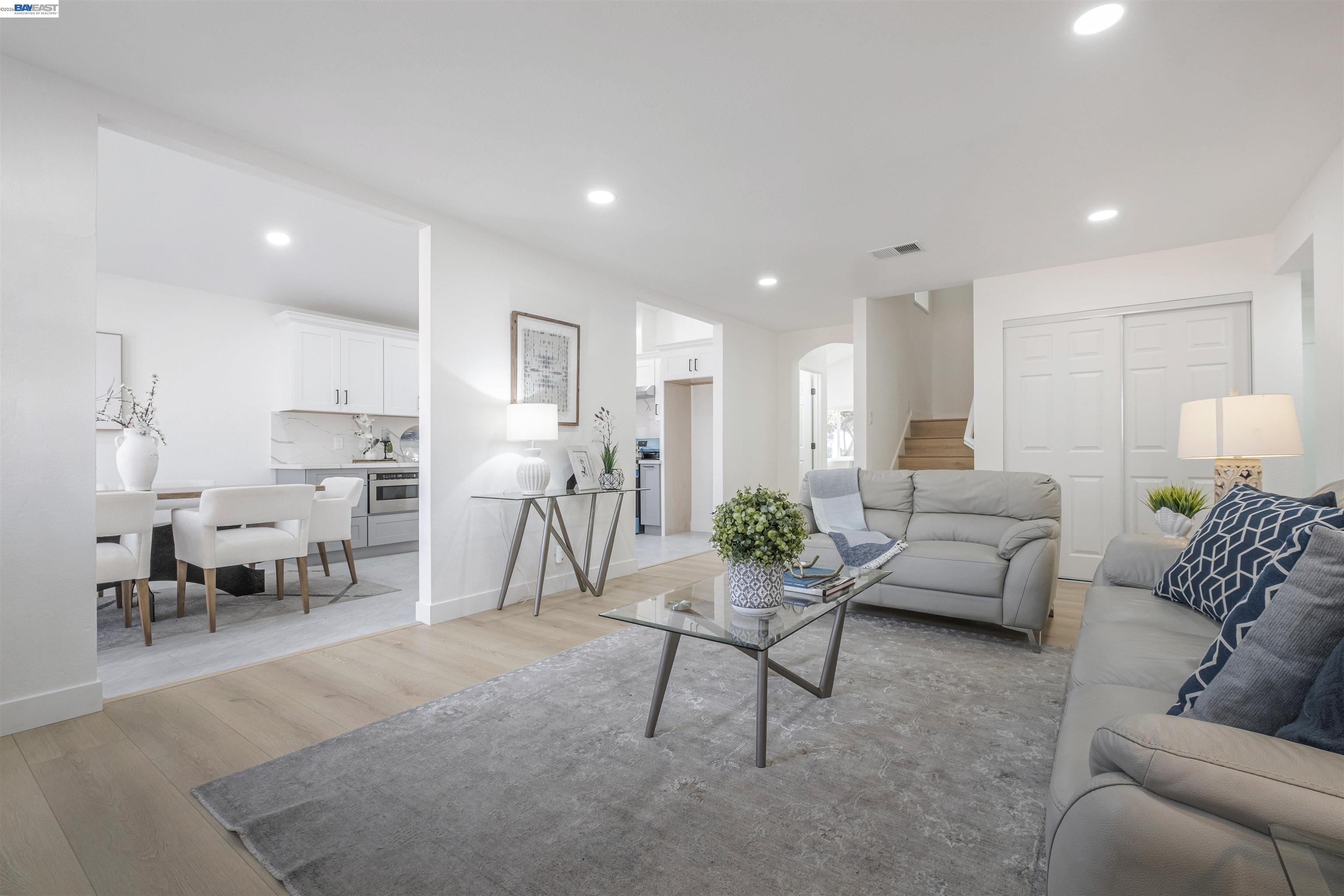 Detail Gallery Image 5 of 26 For 34858 Starling Dr, Union City,  CA 94587 - 4 Beds | 3 Baths