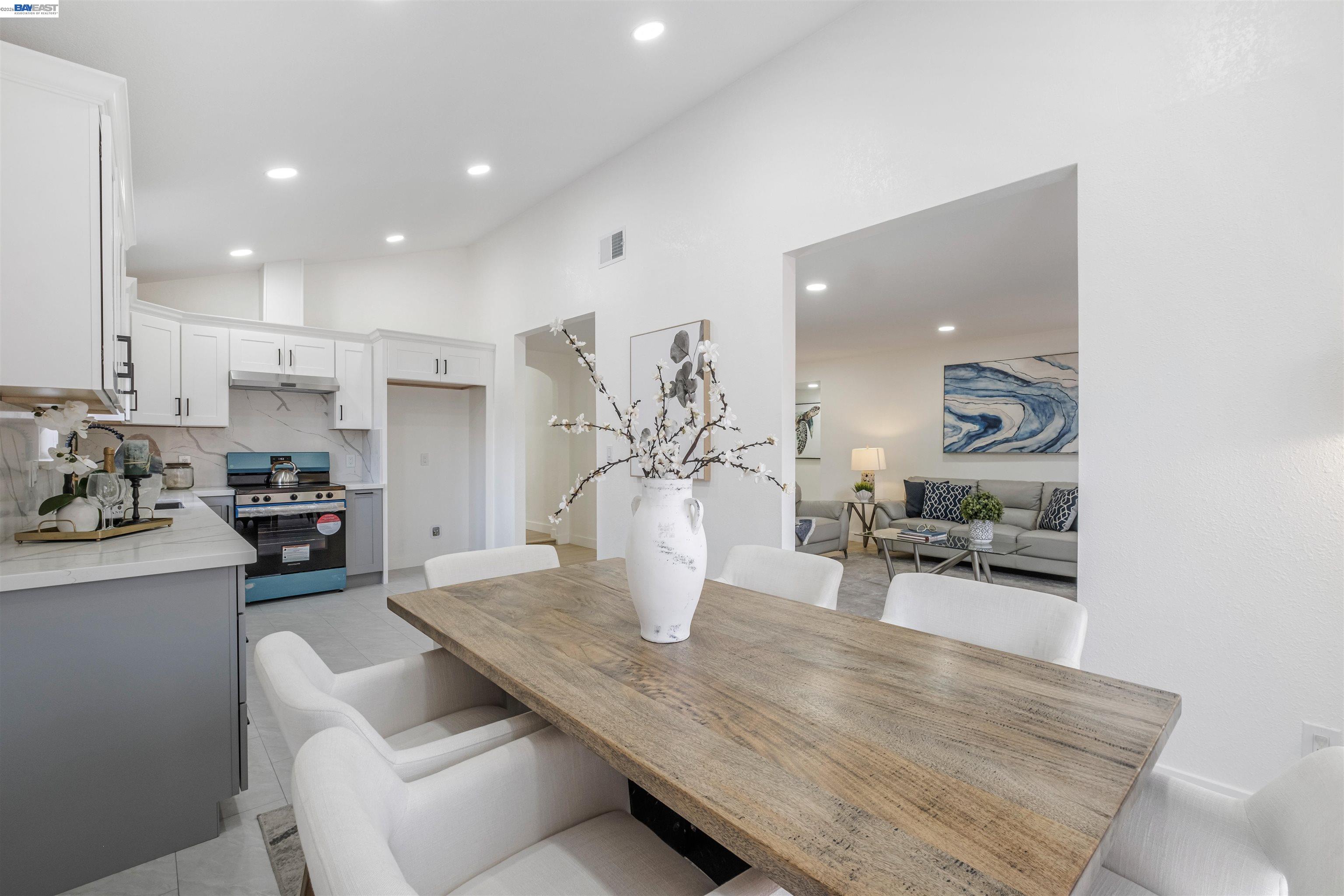 Detail Gallery Image 9 of 26 For 34858 Starling Dr, Union City,  CA 94587 - 4 Beds | 3 Baths