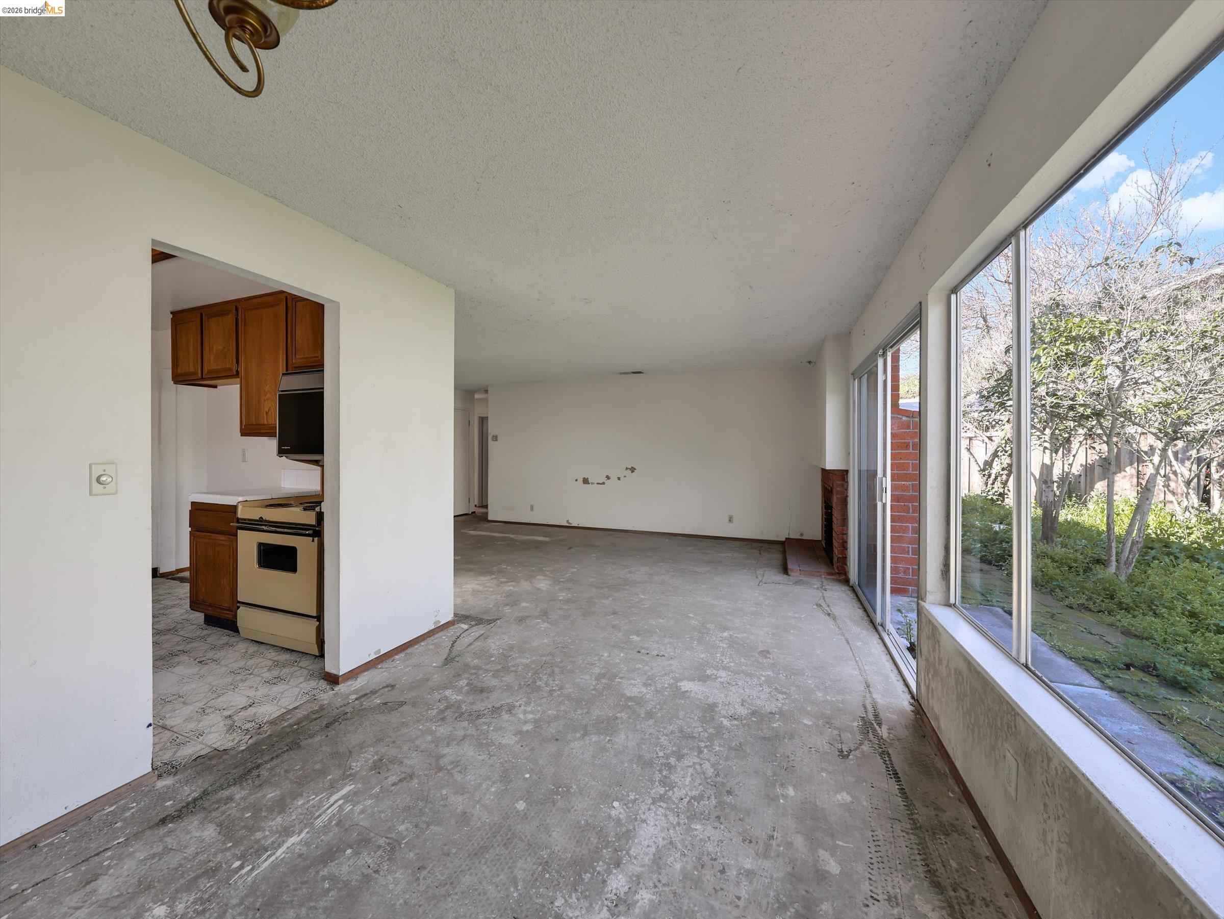 Detail Gallery Image 9 of 39 For 8093 Del Monte Ave, Newark,  CA 94560 - 3 Beds | 2 Baths