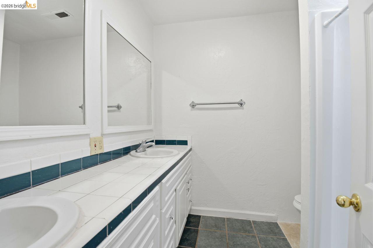 Detail Gallery Image 38 of 56 For 2809 Macdonald Ave, Richmond,  CA 94804 - – Beds | – Baths