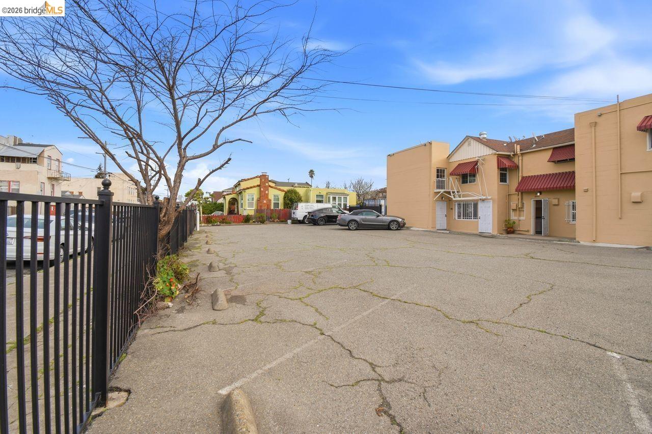 Detail Gallery Image 44 of 56 For 2809 Macdonald Ave, Richmond,  CA 94804 - – Beds | – Baths