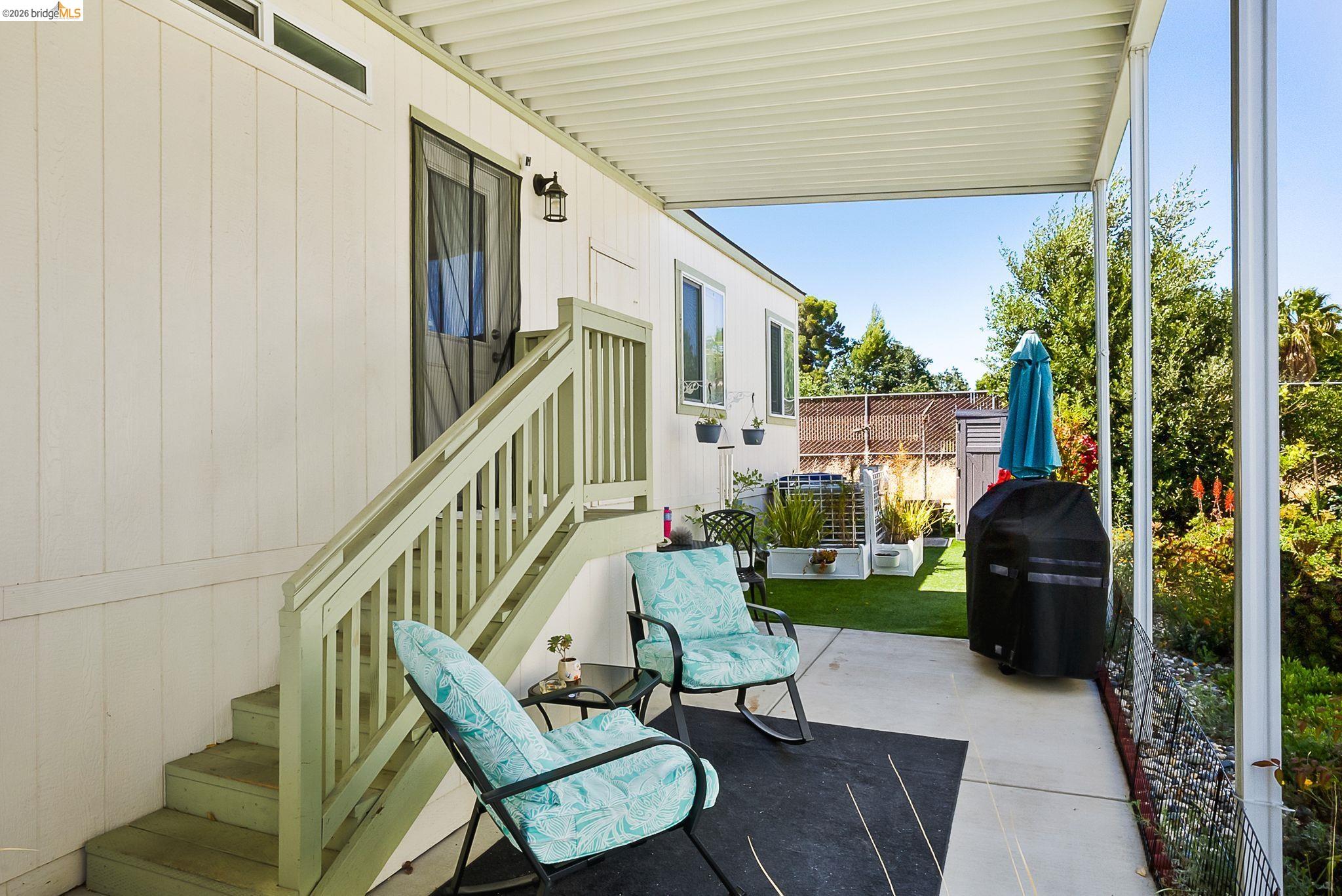 Detail Gallery Image 4 of 37 For 156 Tiki Ln, Pittsburg,  CA 94565 - 3 Beds | 2 Baths