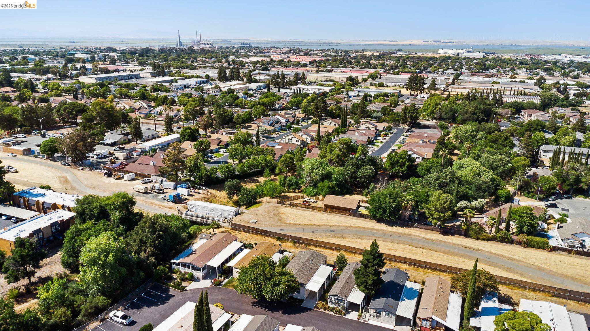 Detail Gallery Image 31 of 37 For 156 Tiki Ln, Pittsburg,  CA 94565 - 3 Beds | 2 Baths