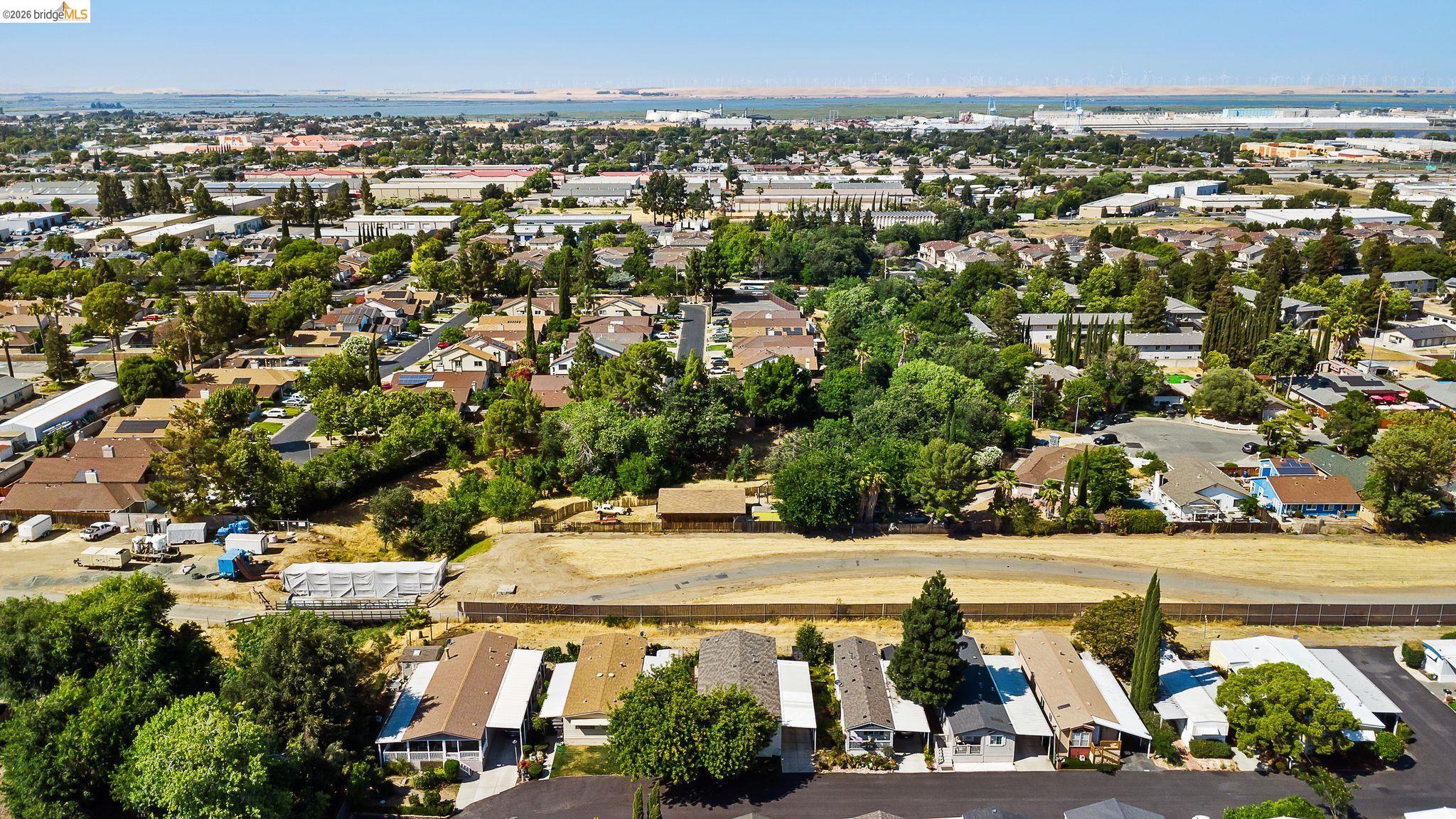 Detail Gallery Image 32 of 37 For 156 Tiki Ln, Pittsburg,  CA 94565 - 3 Beds | 2 Baths