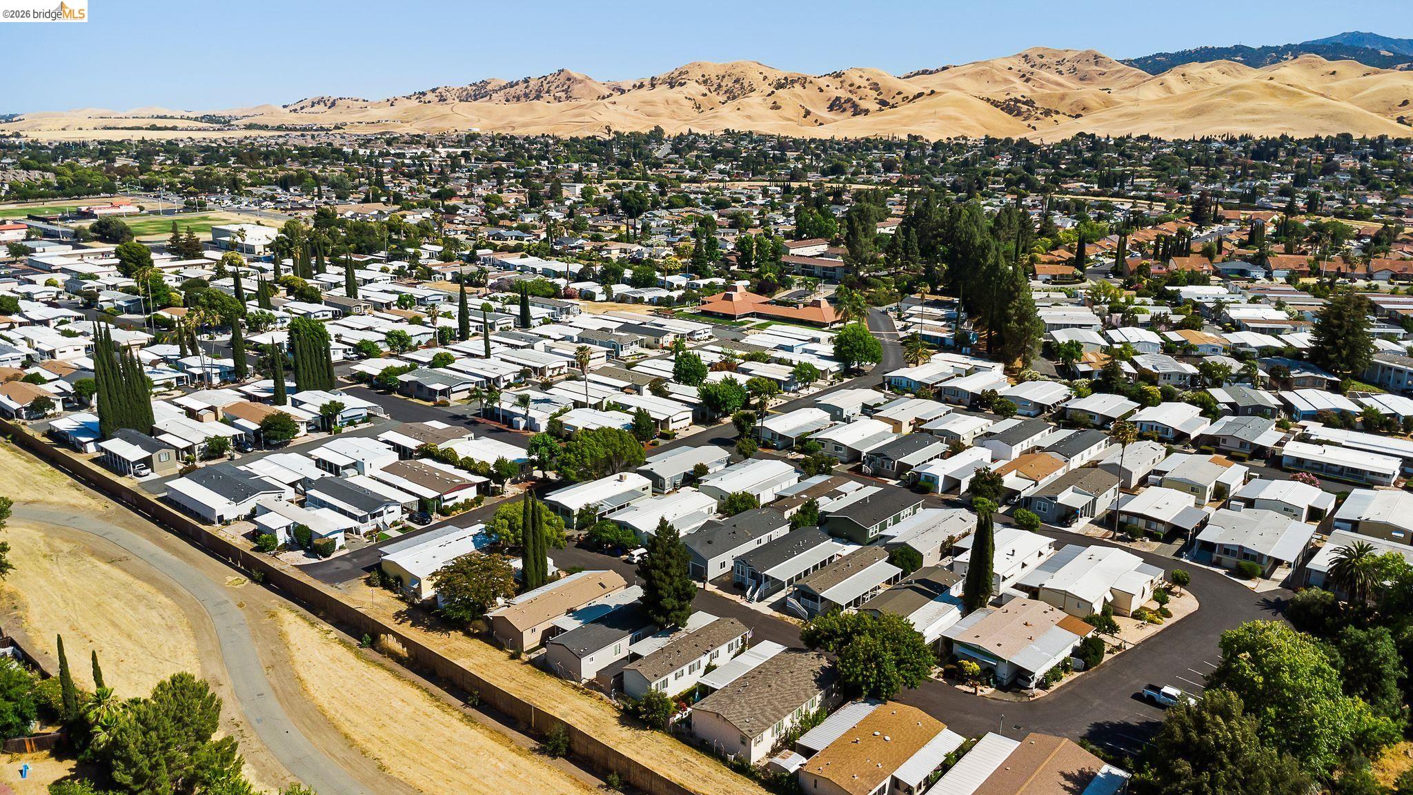 Detail Gallery Image 34 of 37 For 156 Tiki Ln, Pittsburg,  CA 94565 - 3 Beds | 2 Baths