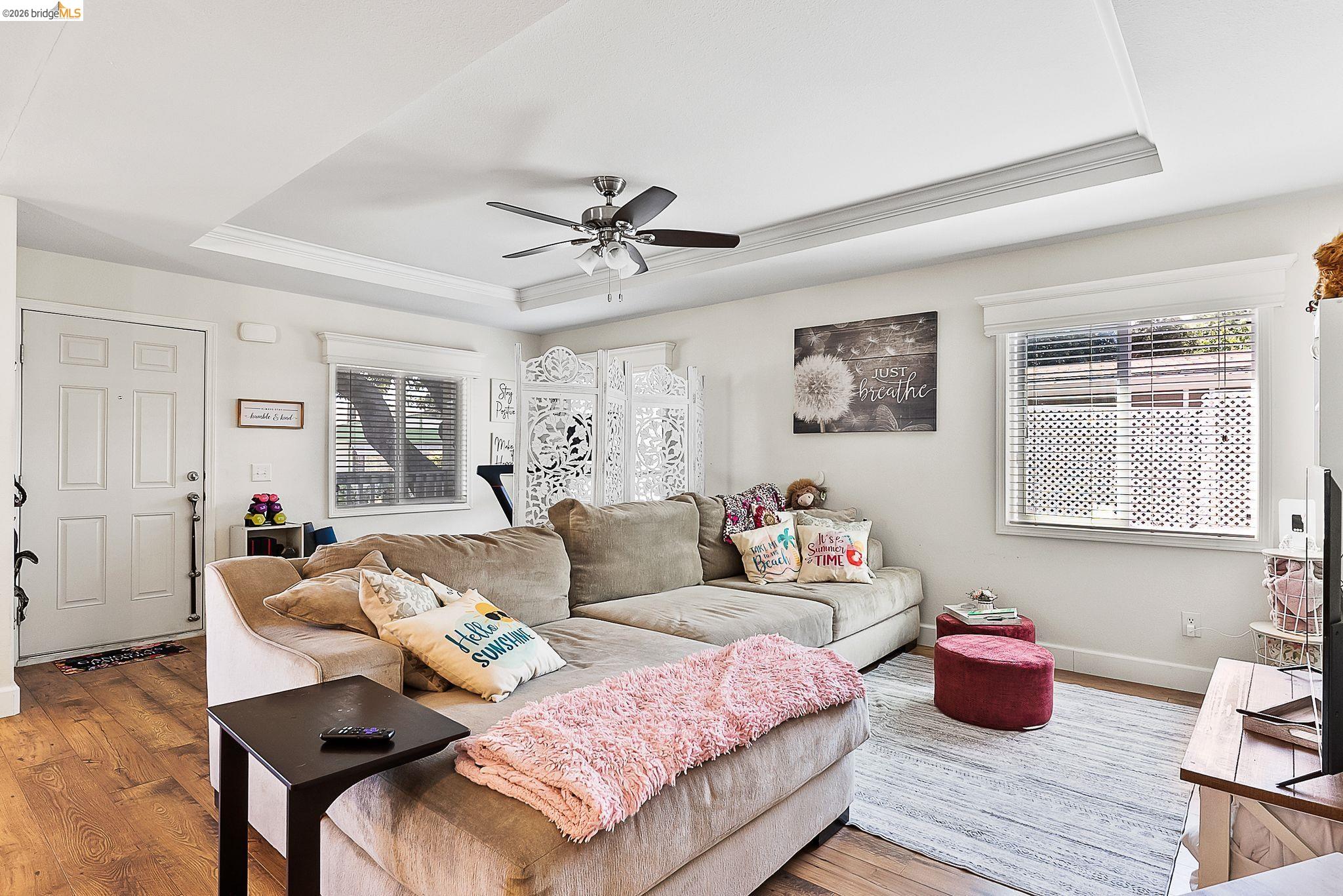 Detail Gallery Image 9 of 37 For 156 Tiki Ln, Pittsburg,  CA 94565 - 3 Beds | 2 Baths