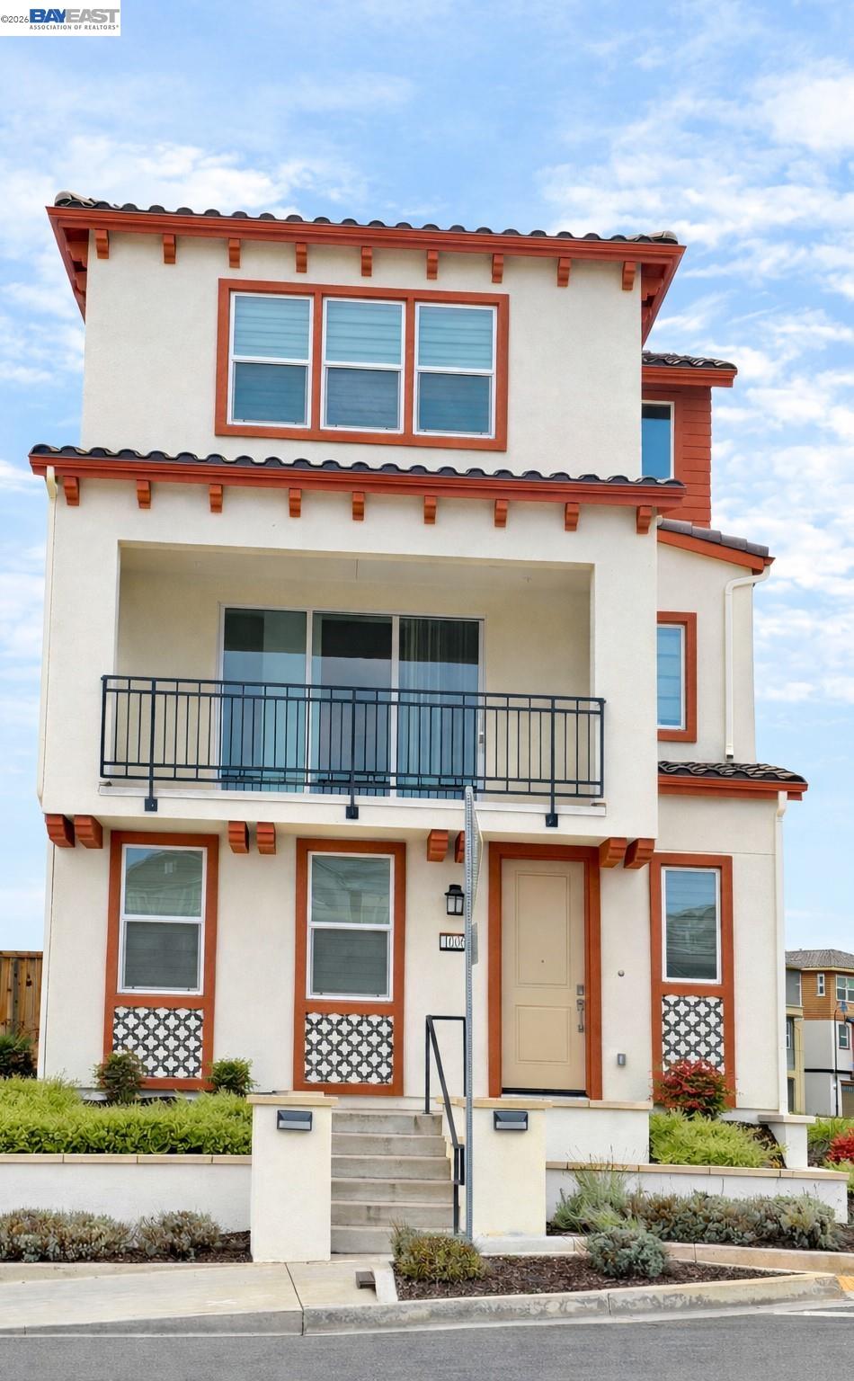 Front Image Thumbnail for BE41124996