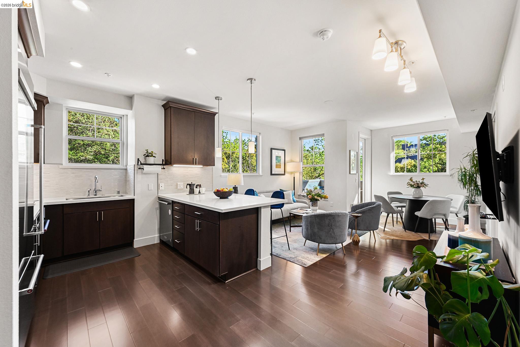 Detail Gallery Image 9 of 41 For 1000 Dewing Ave #409,  Lafayette,  CA 94549 - 2 Beds | 2 Baths