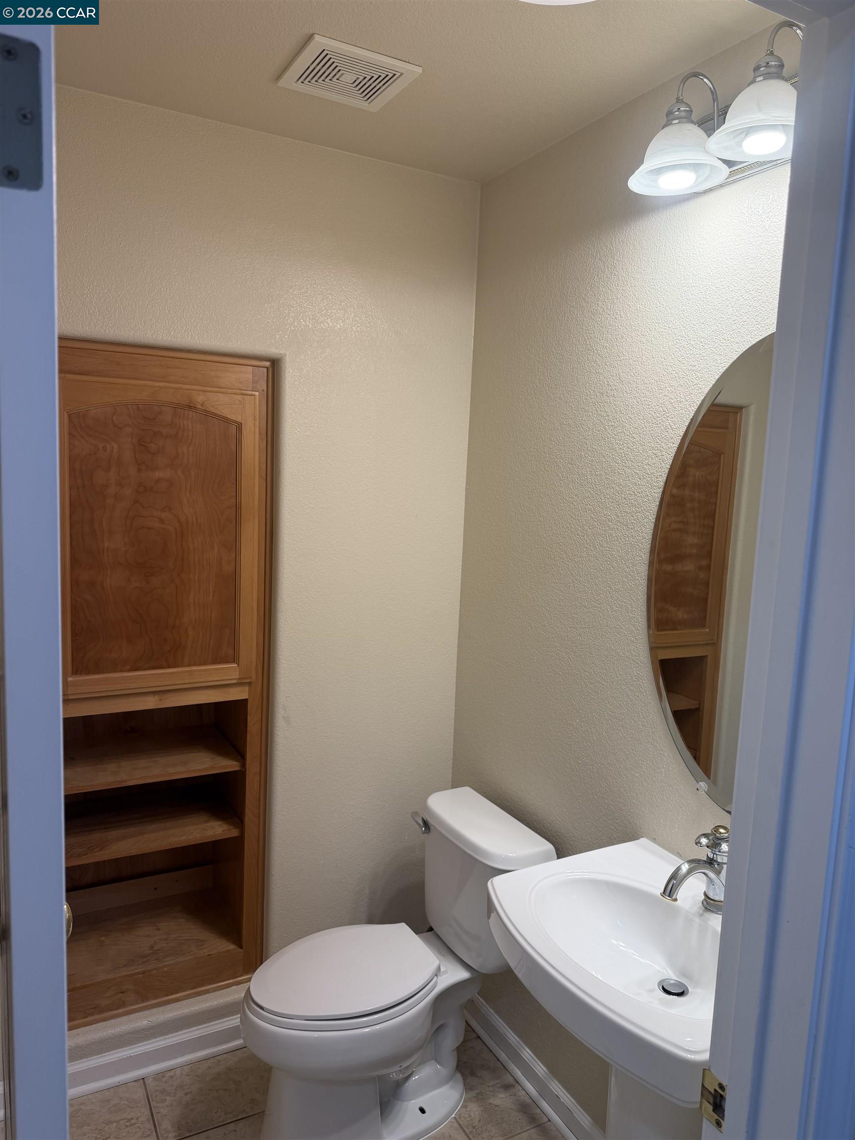 Detail Gallery Image 7 of 21 For 4136 Bandini Ct, Dublin,  CA 94568 - 3 Beds | 2/1 Baths