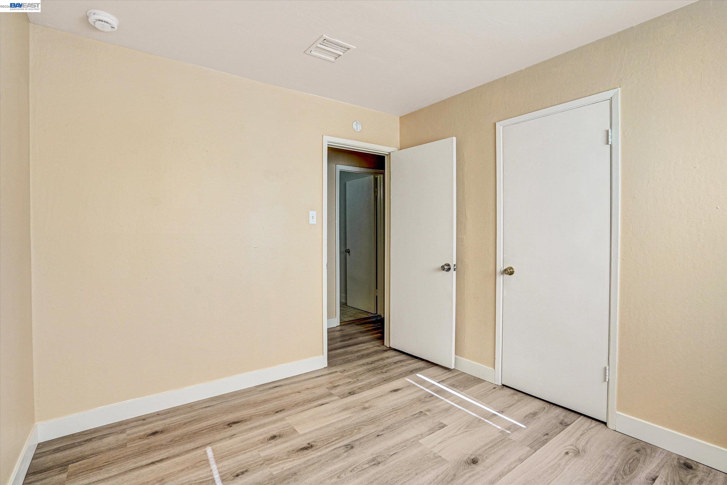 Detail Gallery Image 17 of 32 For 452 Wilshire Avenue, Vallejo,  CA 94591 - 4 Beds | 3 Baths