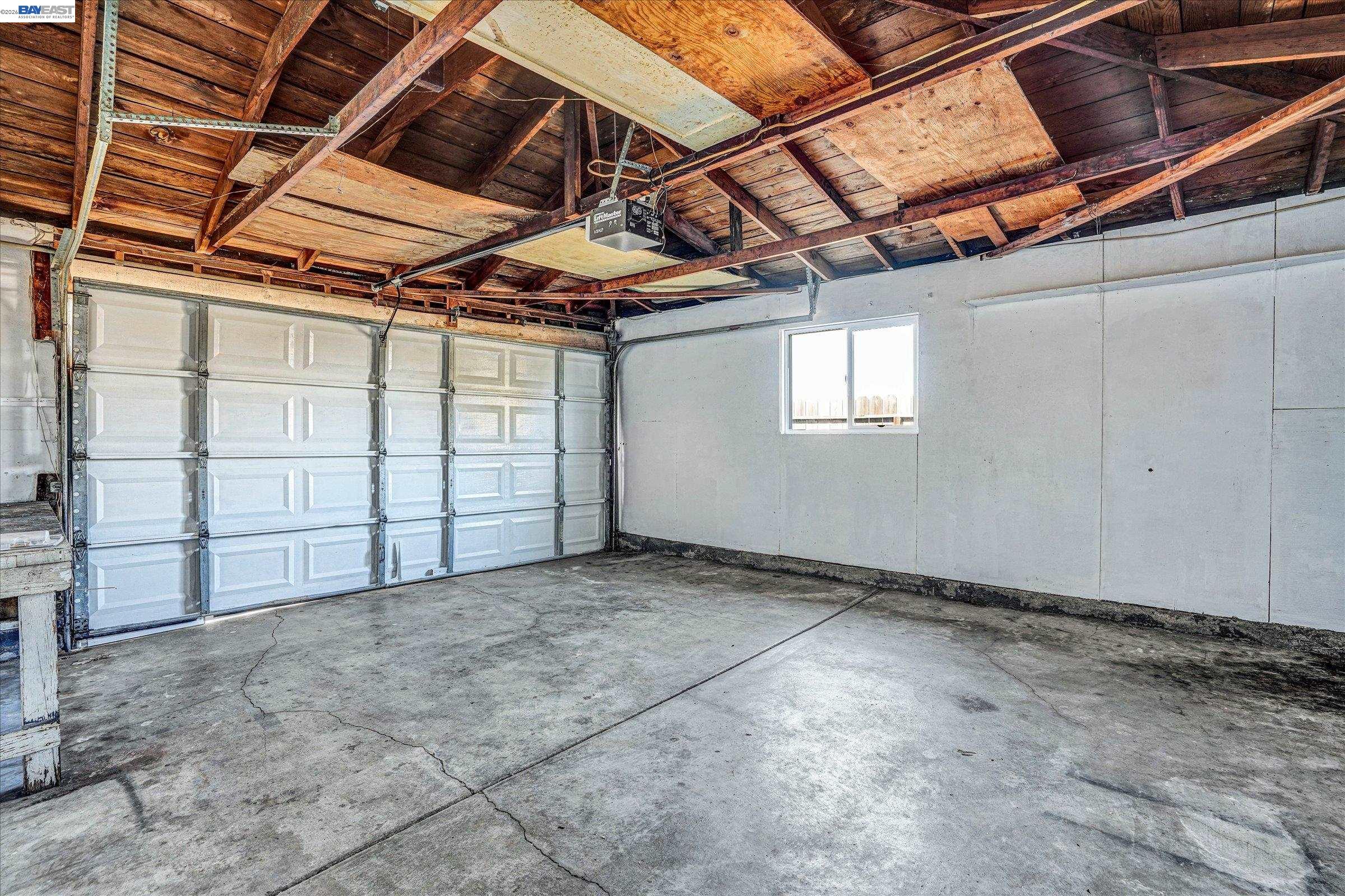 Detail Gallery Image 26 of 32 For 452 Wilshire Avenue, Vallejo,  CA 94591 - 4 Beds | 3 Baths