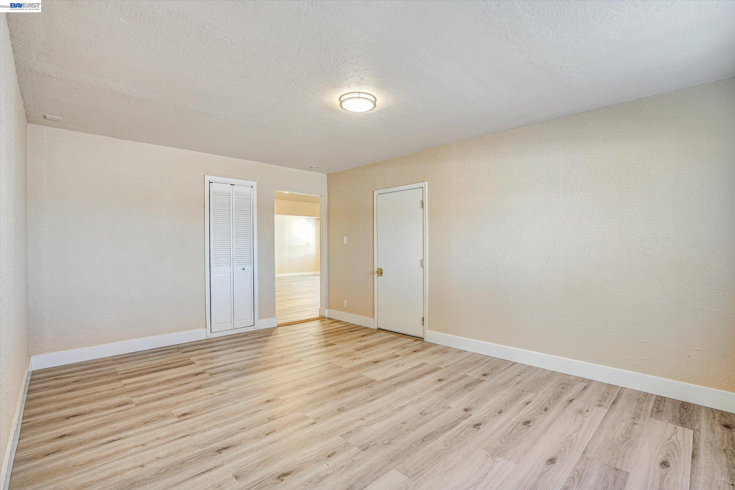 Detail Gallery Image 10 of 32 For 452 Wilshire Avenue, Vallejo,  CA 94591 - 4 Beds | 3 Baths