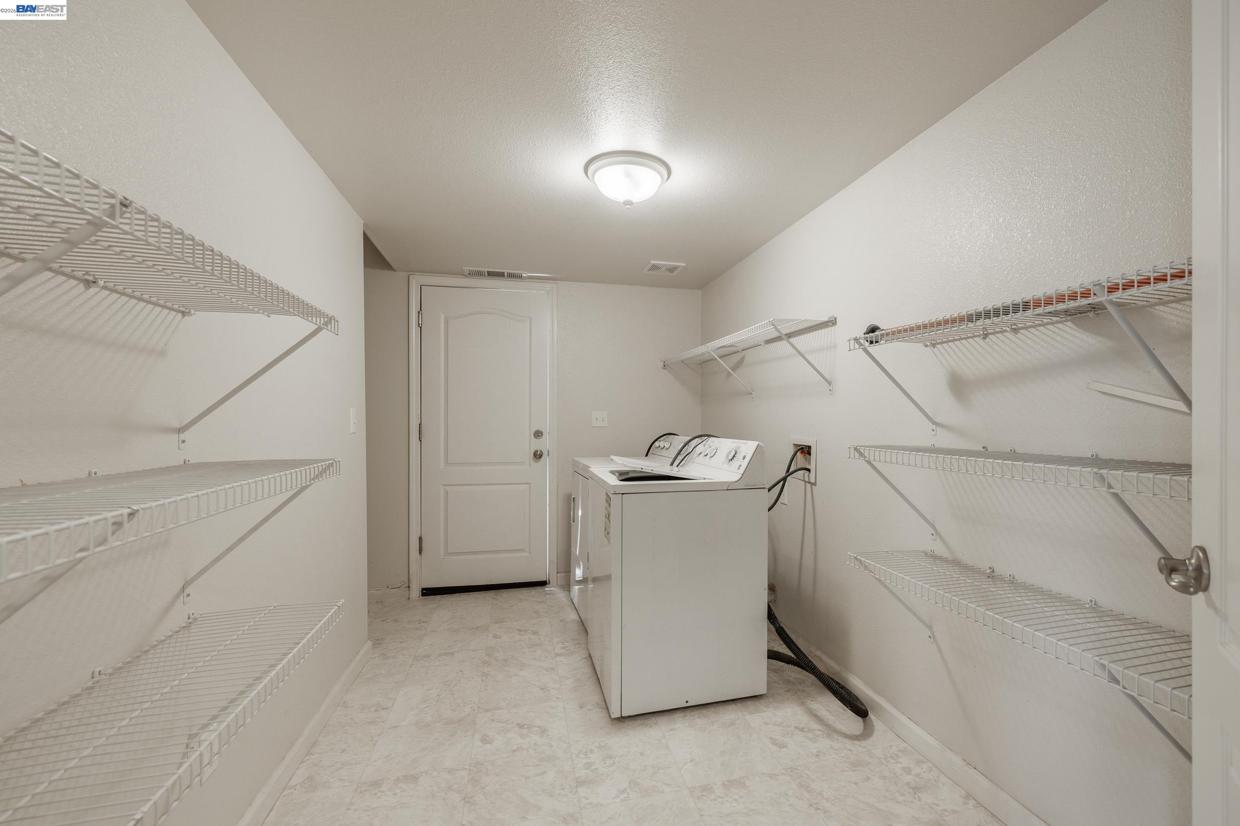 Detail Gallery Image 11 of 34 For 1255 Day Light Dr, Merced,  CA 95348 - 4 Beds | 2/1 Baths