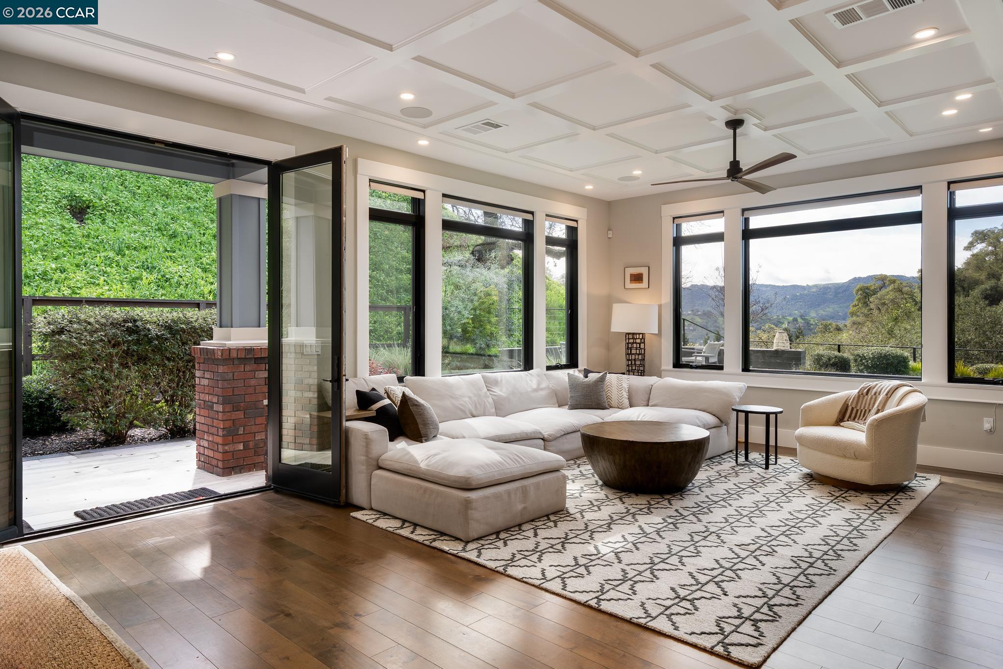 Detail Gallery Image 18 of 59 For 401 Legacy Dr, Alamo,  CA 94507 - 5 Beds | 6/2 Baths