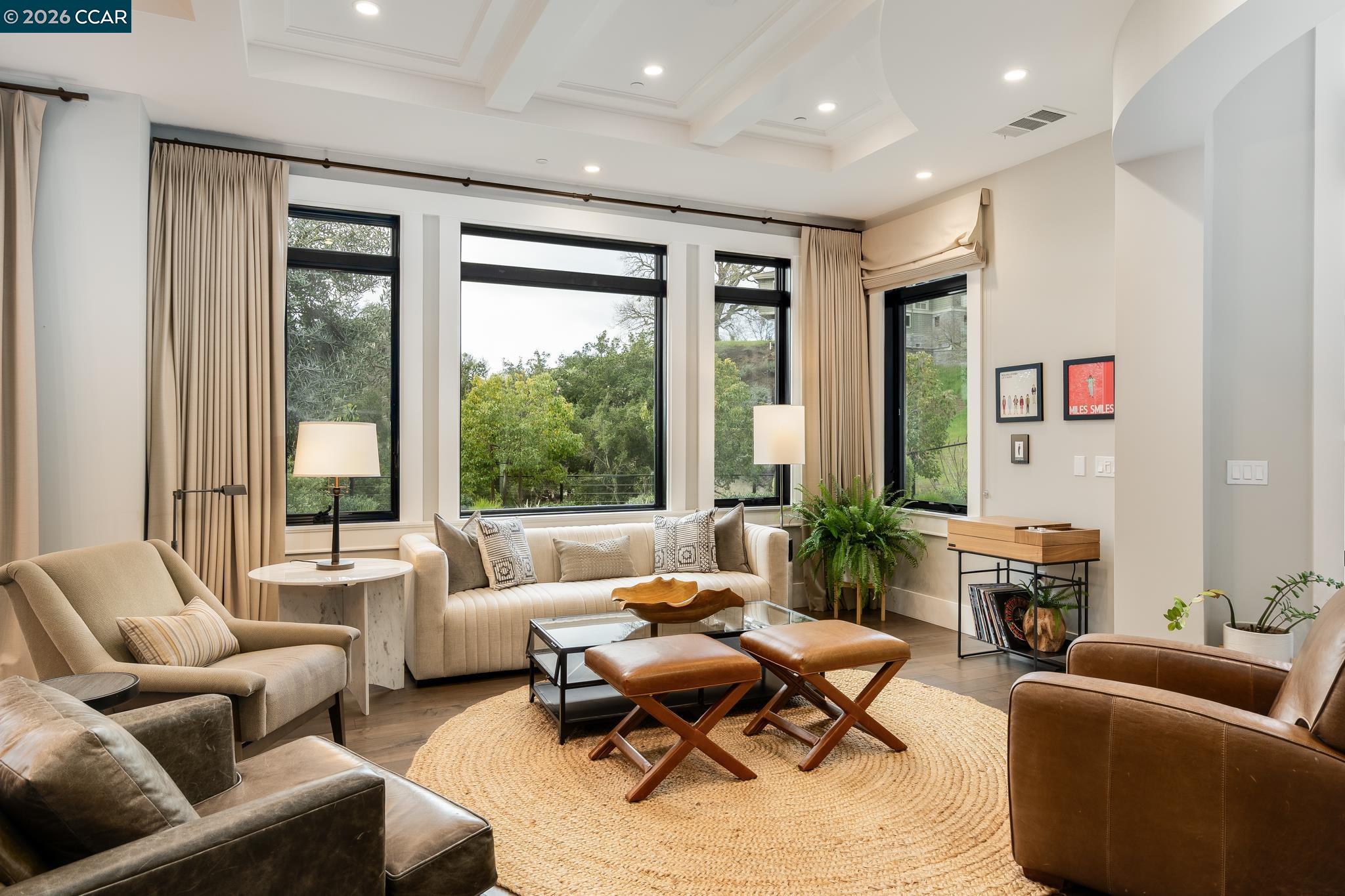 Detail Gallery Image 4 of 59 For 401 Legacy Dr, Alamo,  CA 94507 - 5 Beds | 6/2 Baths