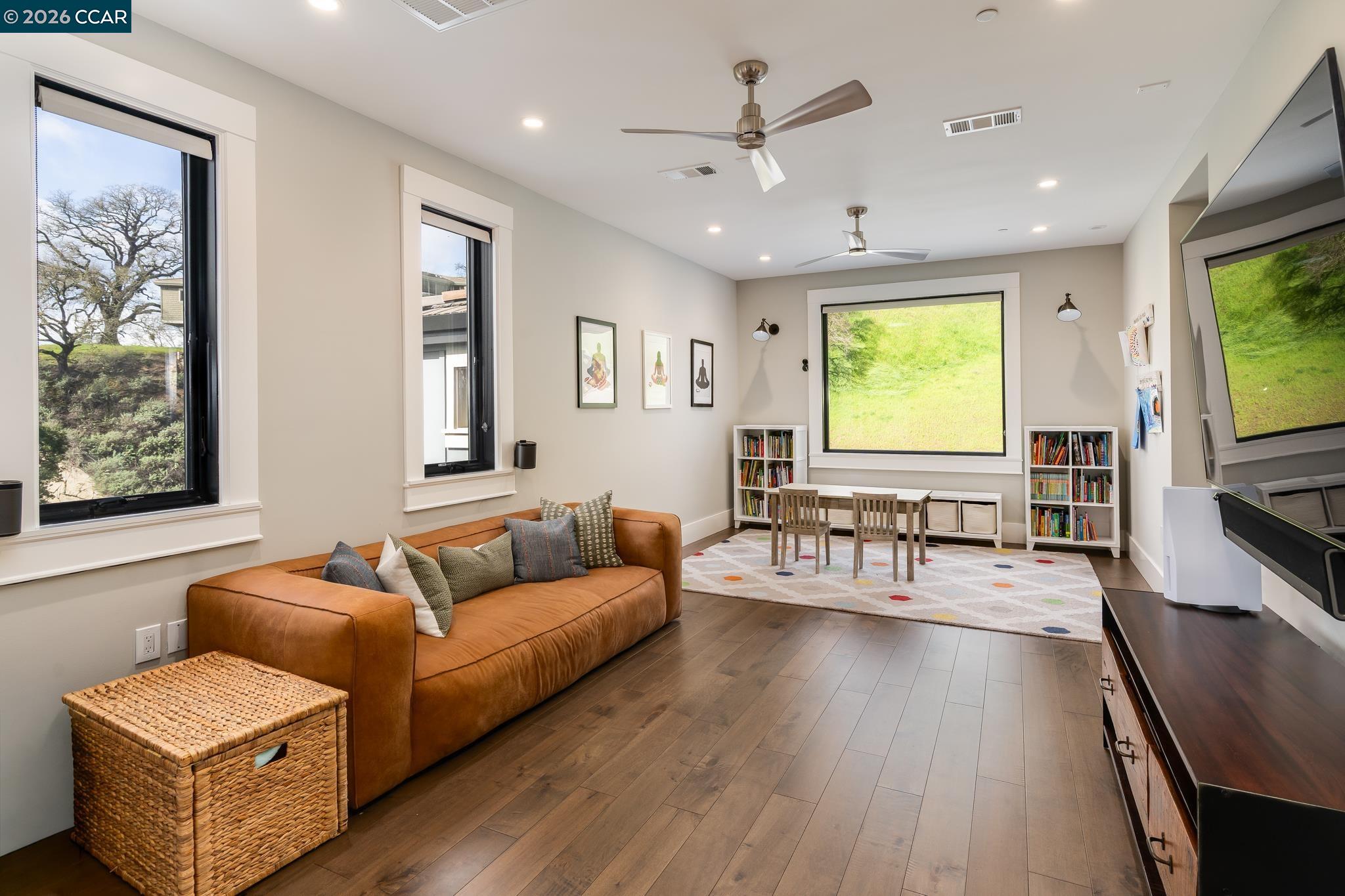 Detail Gallery Image 35 of 59 For 401 Legacy Dr, Alamo,  CA 94507 - 5 Beds | 6/2 Baths