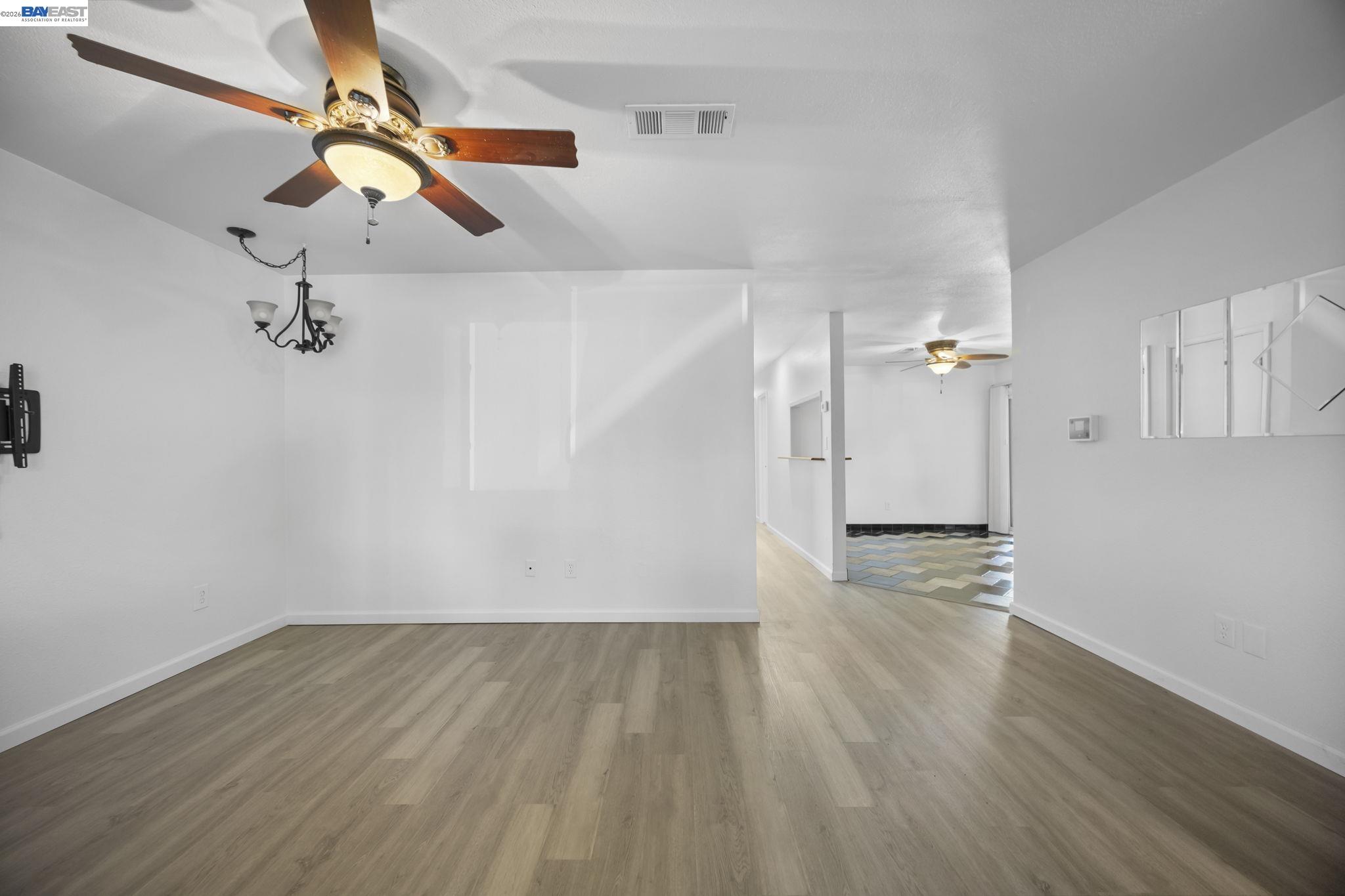 Detail Gallery Image 7 of 60 For 2921 Rimrock Ct, Modesto,  CA 95355 - 4 Beds | 2 Baths