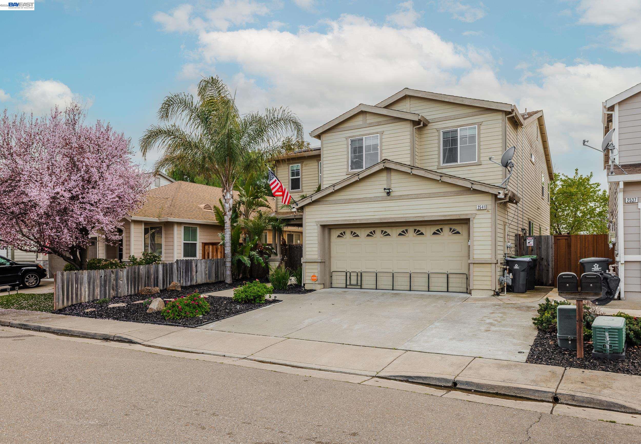 Detail Gallery Image 18 of 39 For 2541 Rowe Dr, Fairfield,  CA 94533 - 5 Beds | 3 Baths