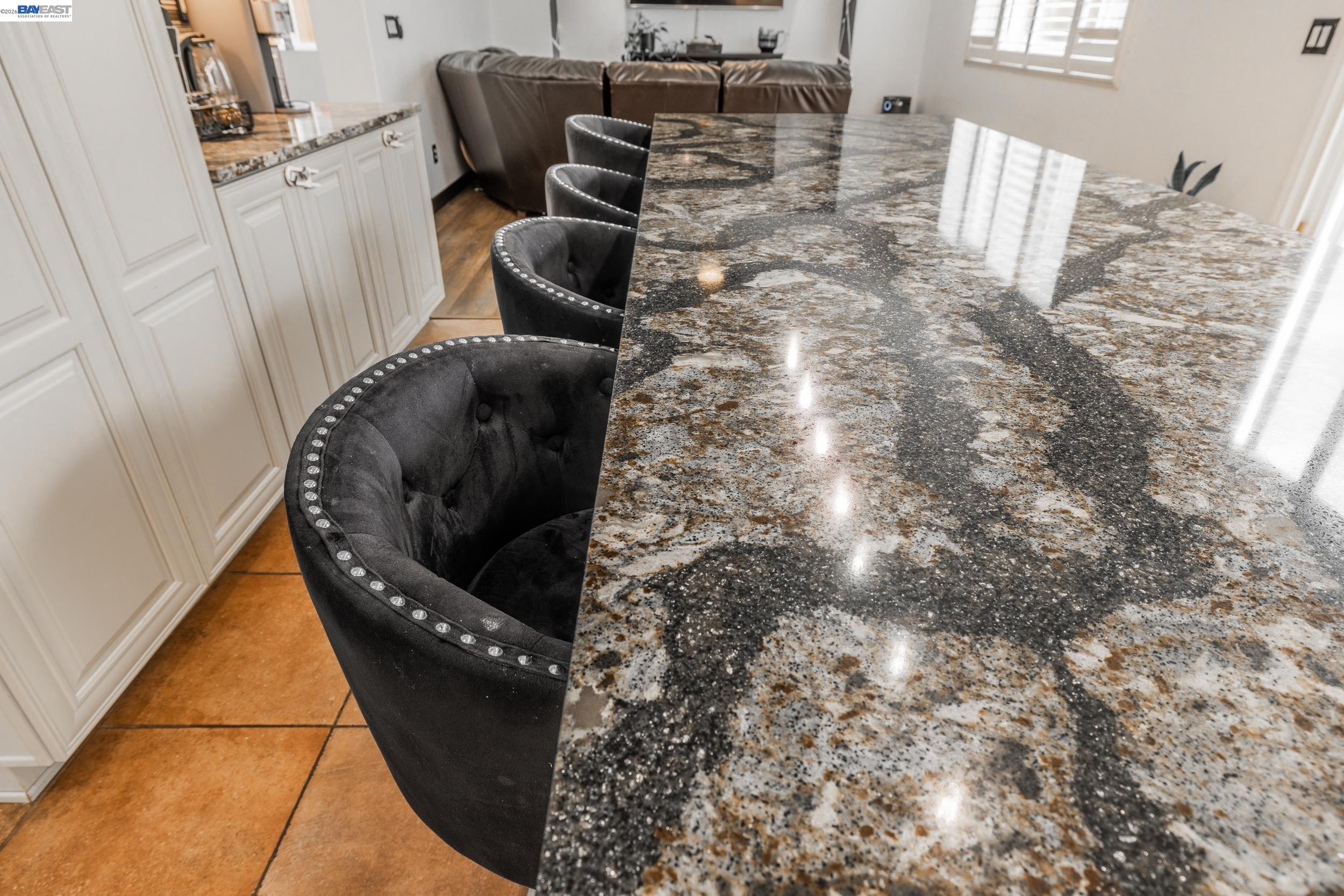 Detail Gallery Image 25 of 39 For 2541 Rowe Dr, Fairfield,  CA 94533 - 5 Beds | 3 Baths