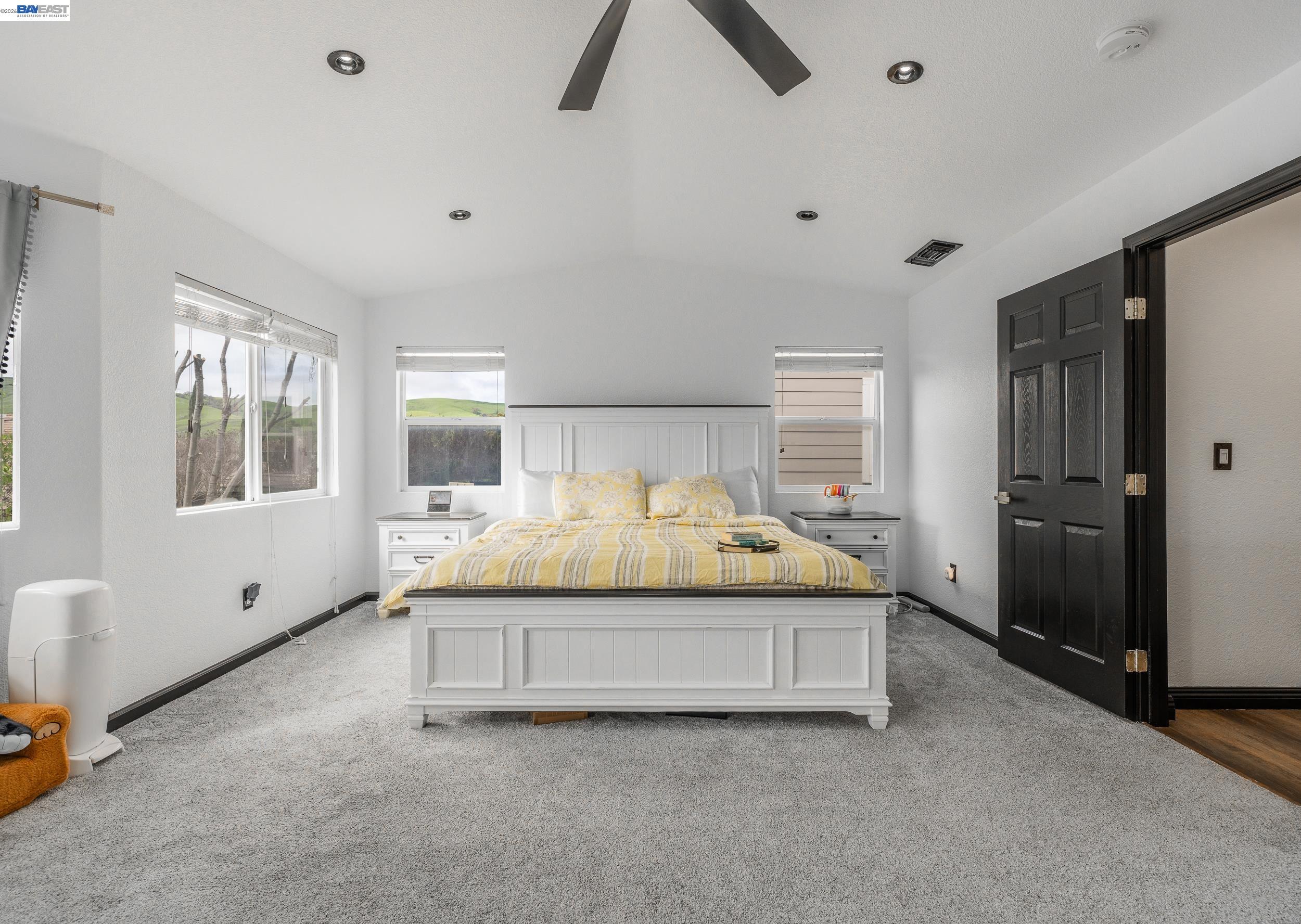 Detail Gallery Image 32 of 39 For 2541 Rowe Dr, Fairfield,  CA 94533 - 5 Beds | 3 Baths