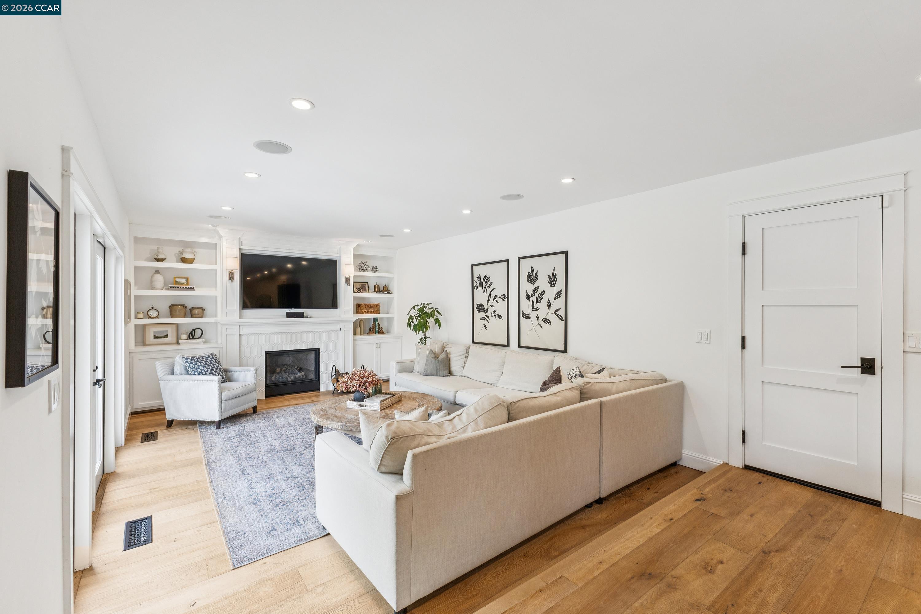 Detail Gallery Image 16 of 53 For 626 Mia Court, Danville,  CA 94526 - 5 Beds | 3 Baths