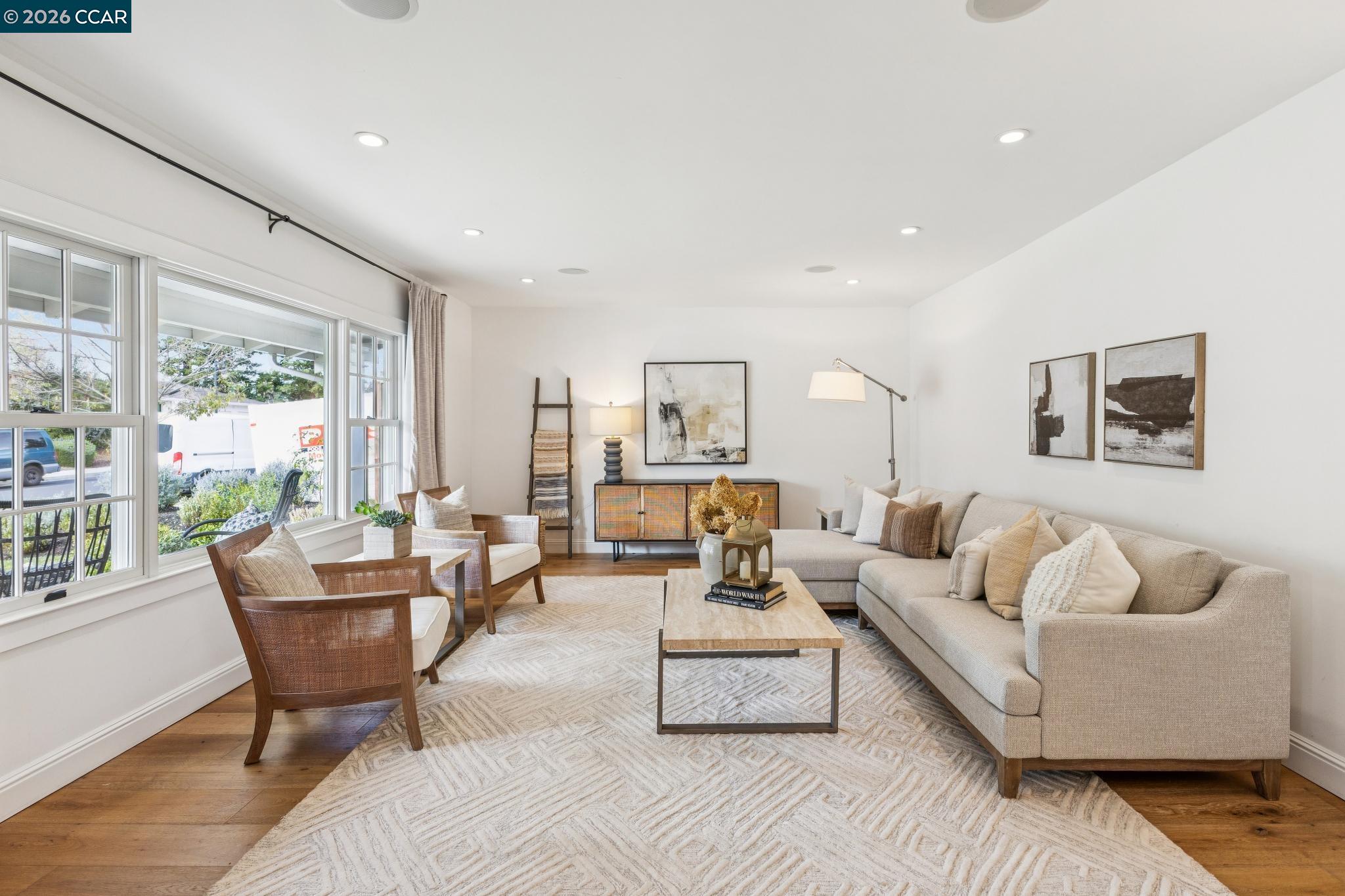 Detail Gallery Image 6 of 53 For 626 Mia Court, Danville,  CA 94526 - 5 Beds | 3 Baths