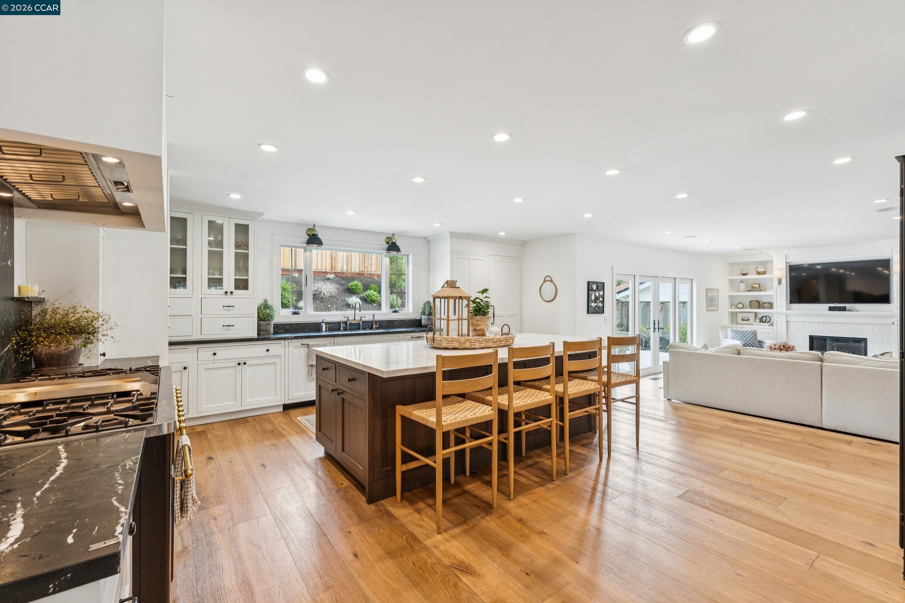 Detail Gallery Image 10 of 53 For 626 Mia Court, Danville,  CA 94526 - 5 Beds | 3 Baths