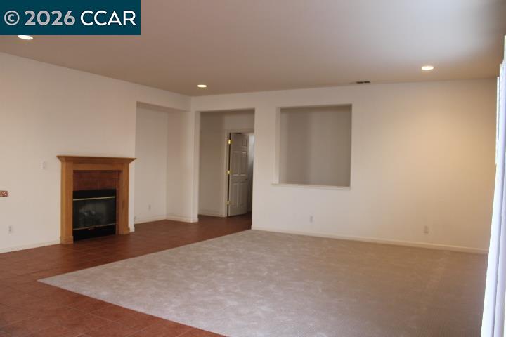 Detail Gallery Image 7 of 26 For 524 Rosewood Ln, Hercules,  CA 94547 - 4 Beds | 3 Baths